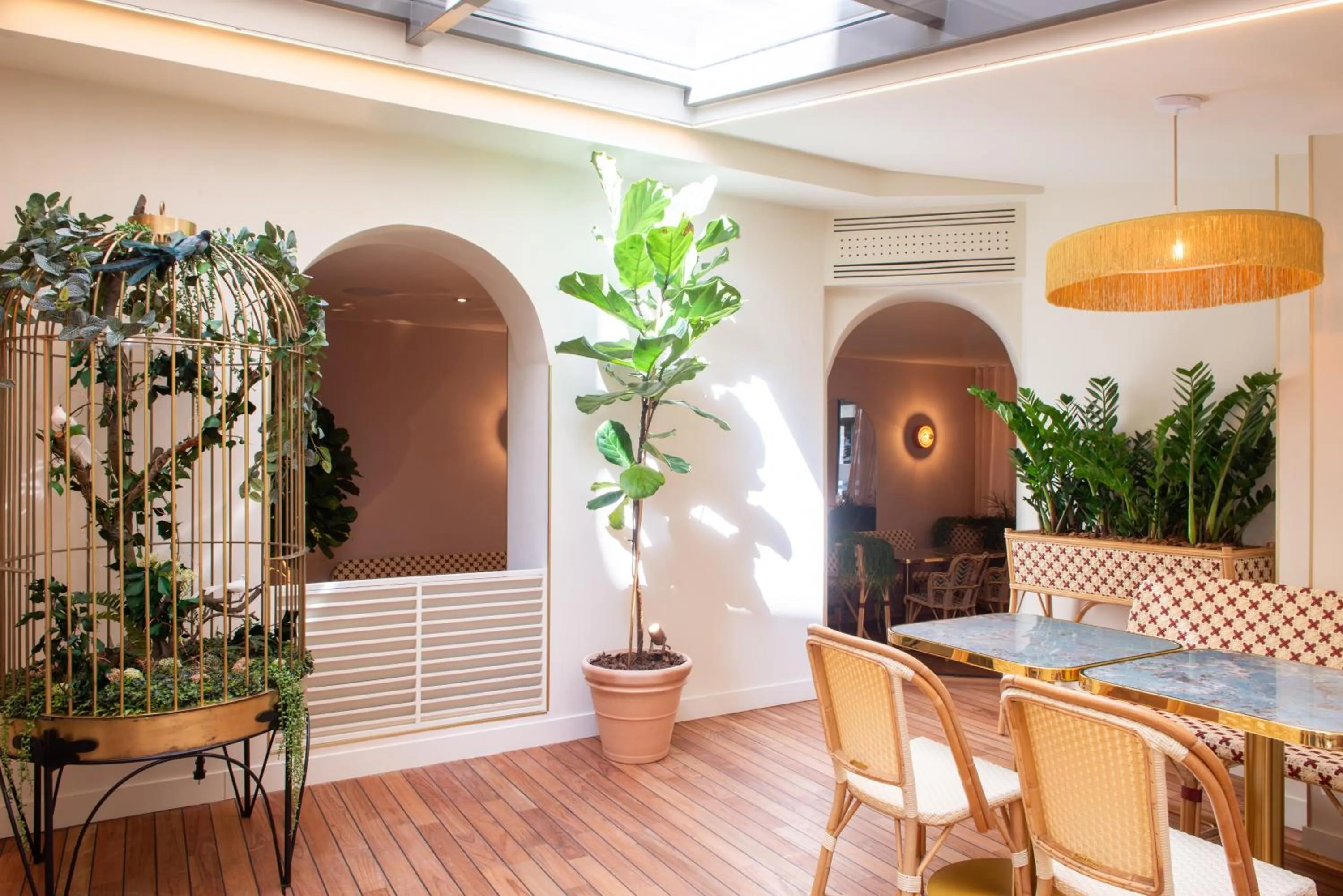 Patio in Mercure Paris Pigalle Sacre Coeur