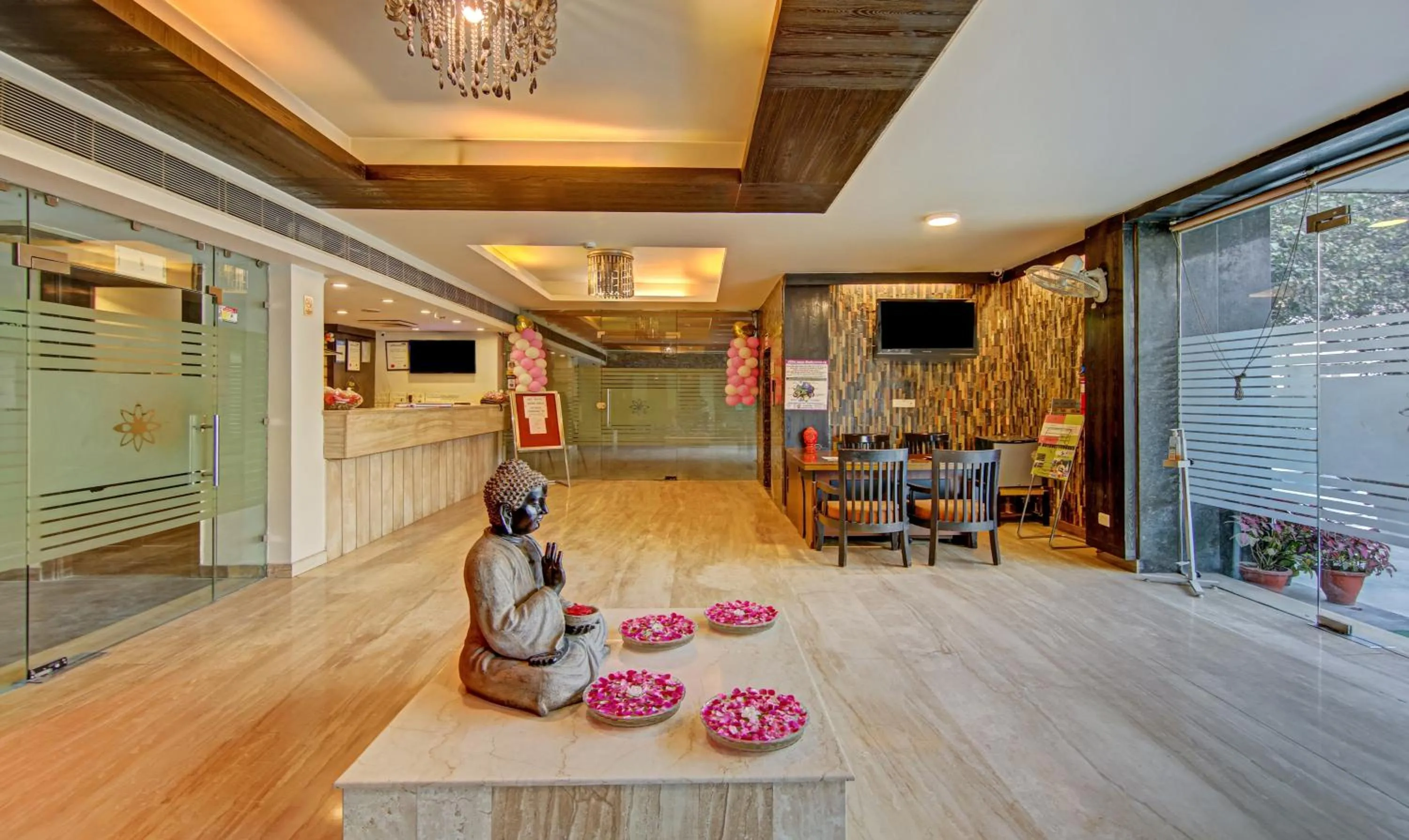 Lobby or reception in Treebo Premium Relax Inn Patel Nagar
