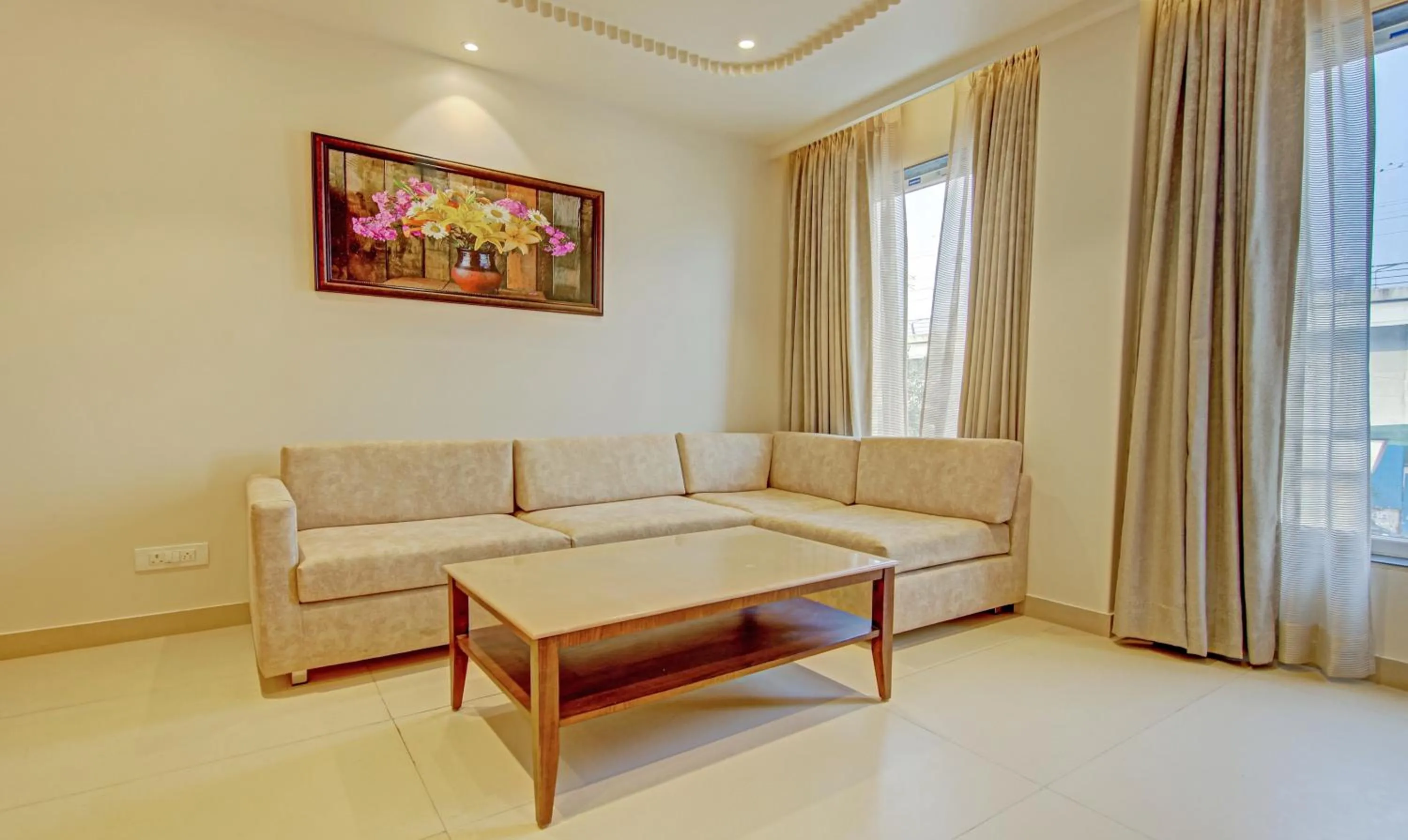 Seating area in Treebo Premium Relax Inn Patel Nagar