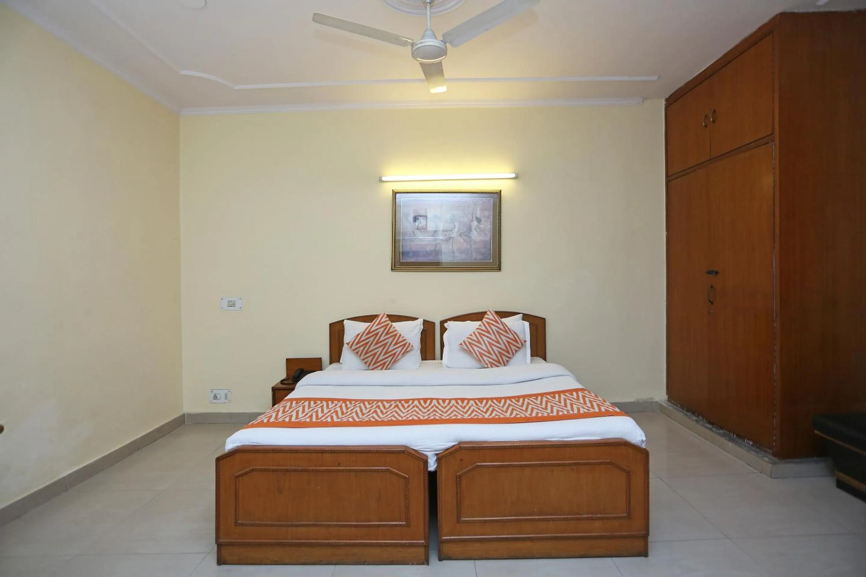 Bedroom, Bed in Super Hotel O Kalkaji Residency Bnb Near Lotus Temple