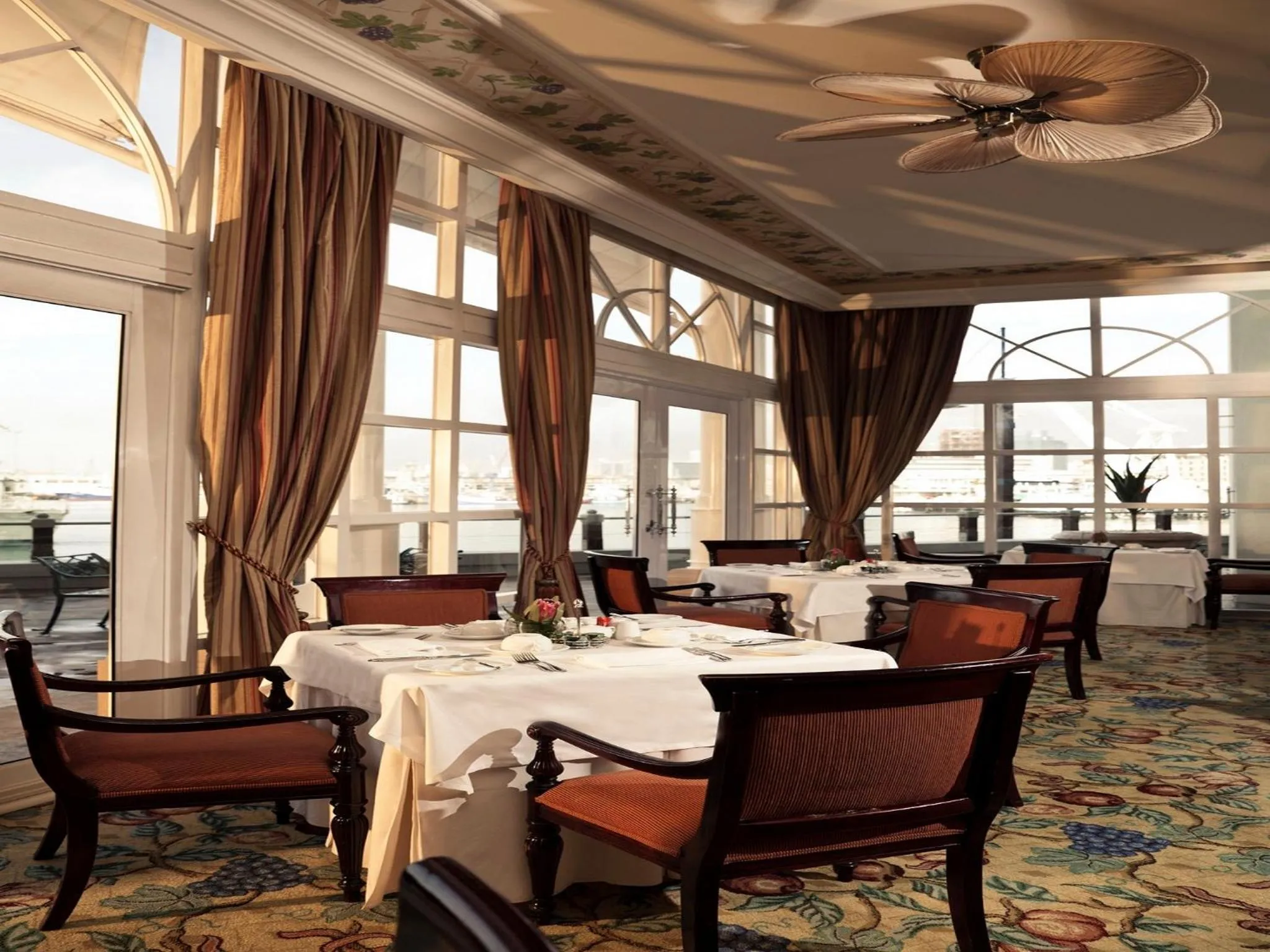 Restaurant/places to eat in The Table Bay Hotel