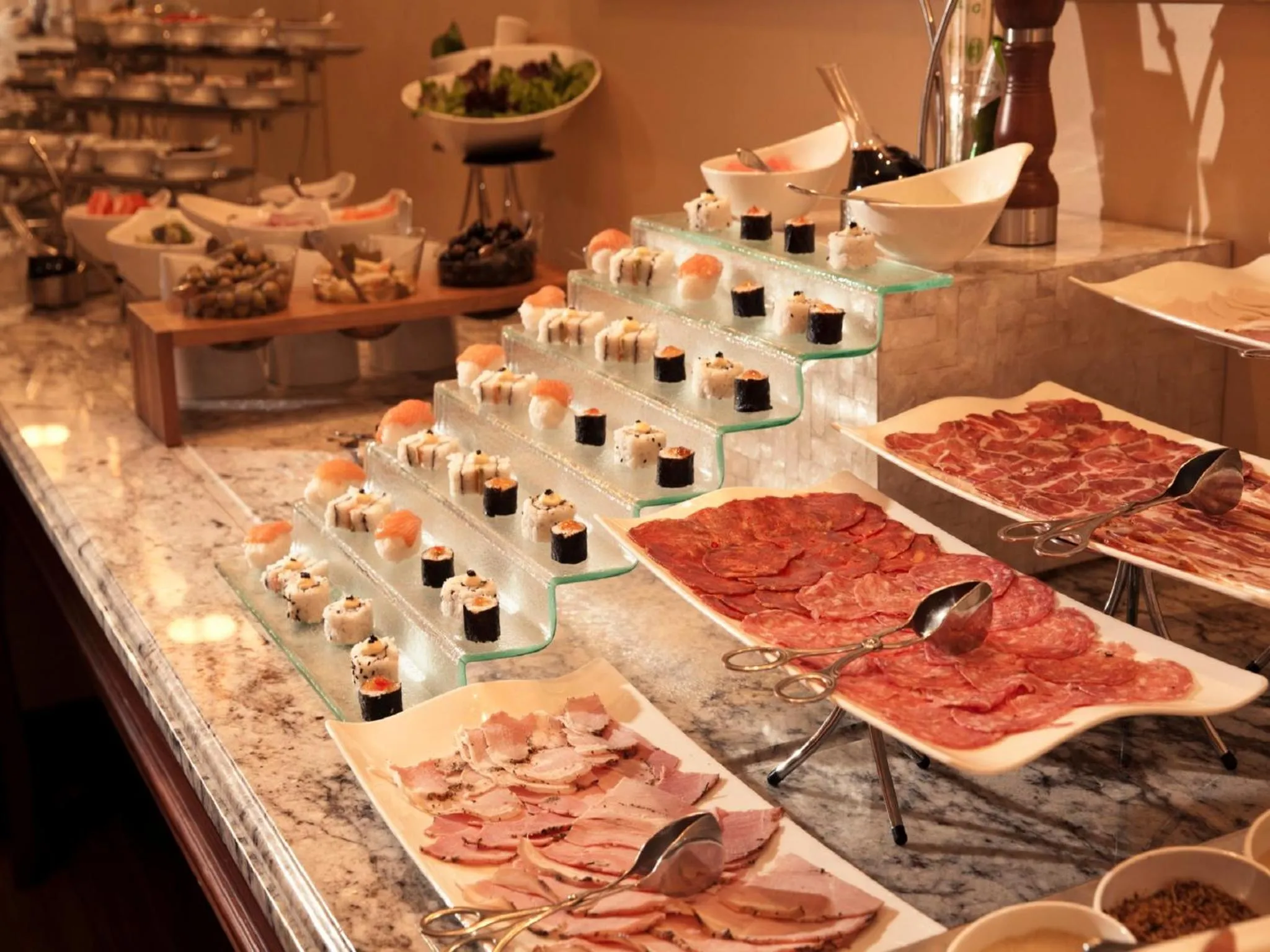 Buffet breakfast in The Table Bay Hotel