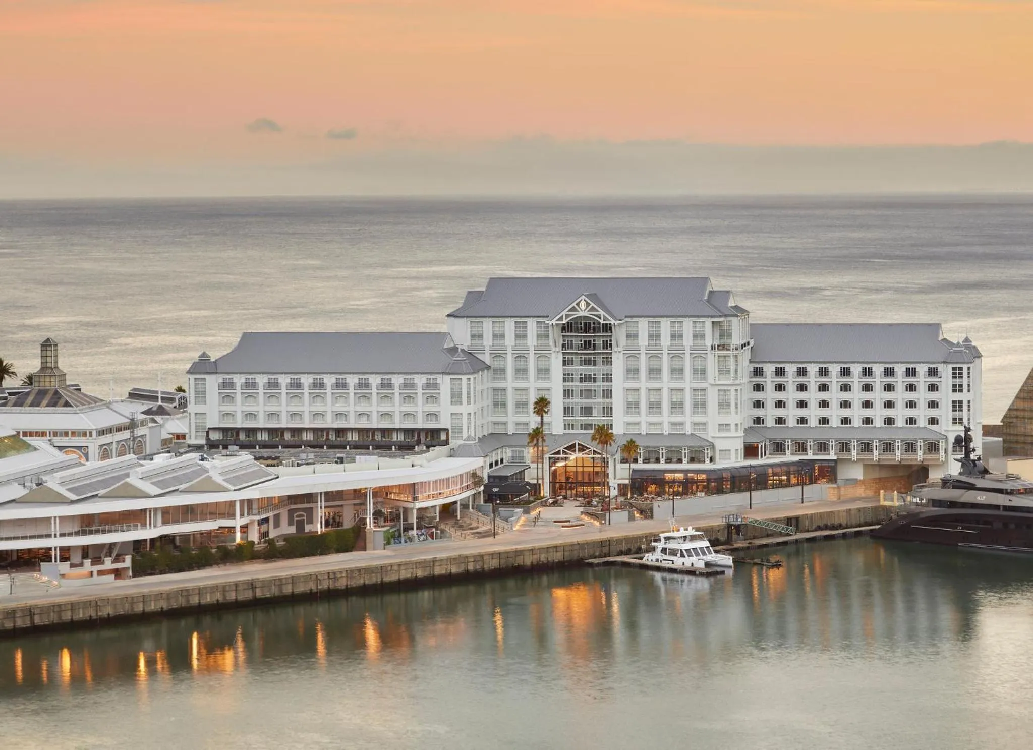 Property building in InterContinental Table Bay Cape Town by IHG