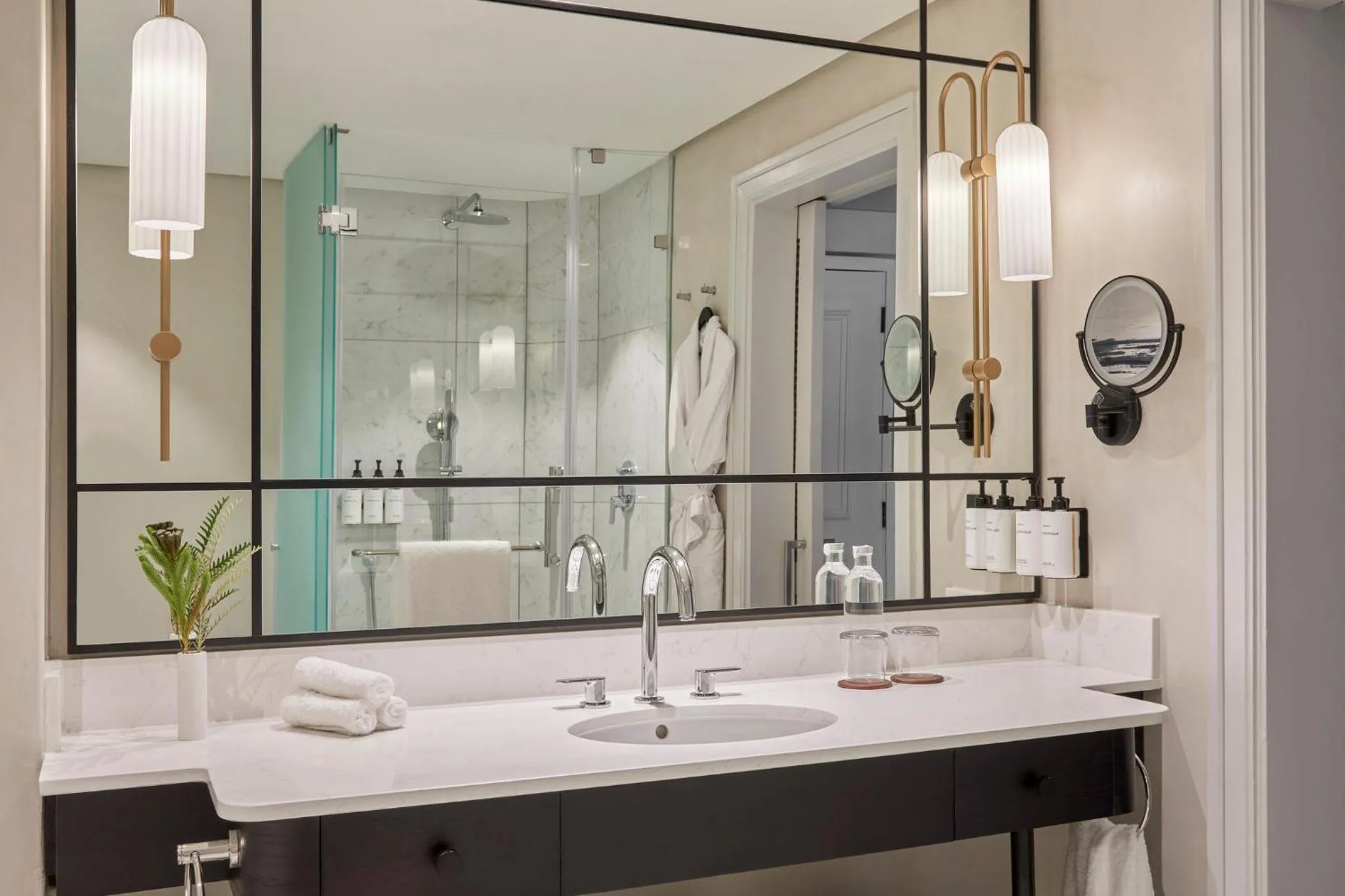 Photo of the whole room in InterContinental Table Bay Cape Town by IHG