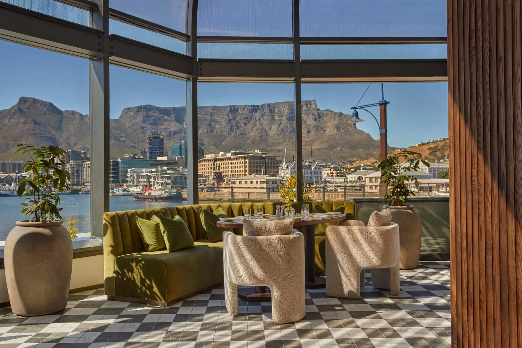 Restaurant/places to eat in InterContinental Table Bay Cape Town by IHG