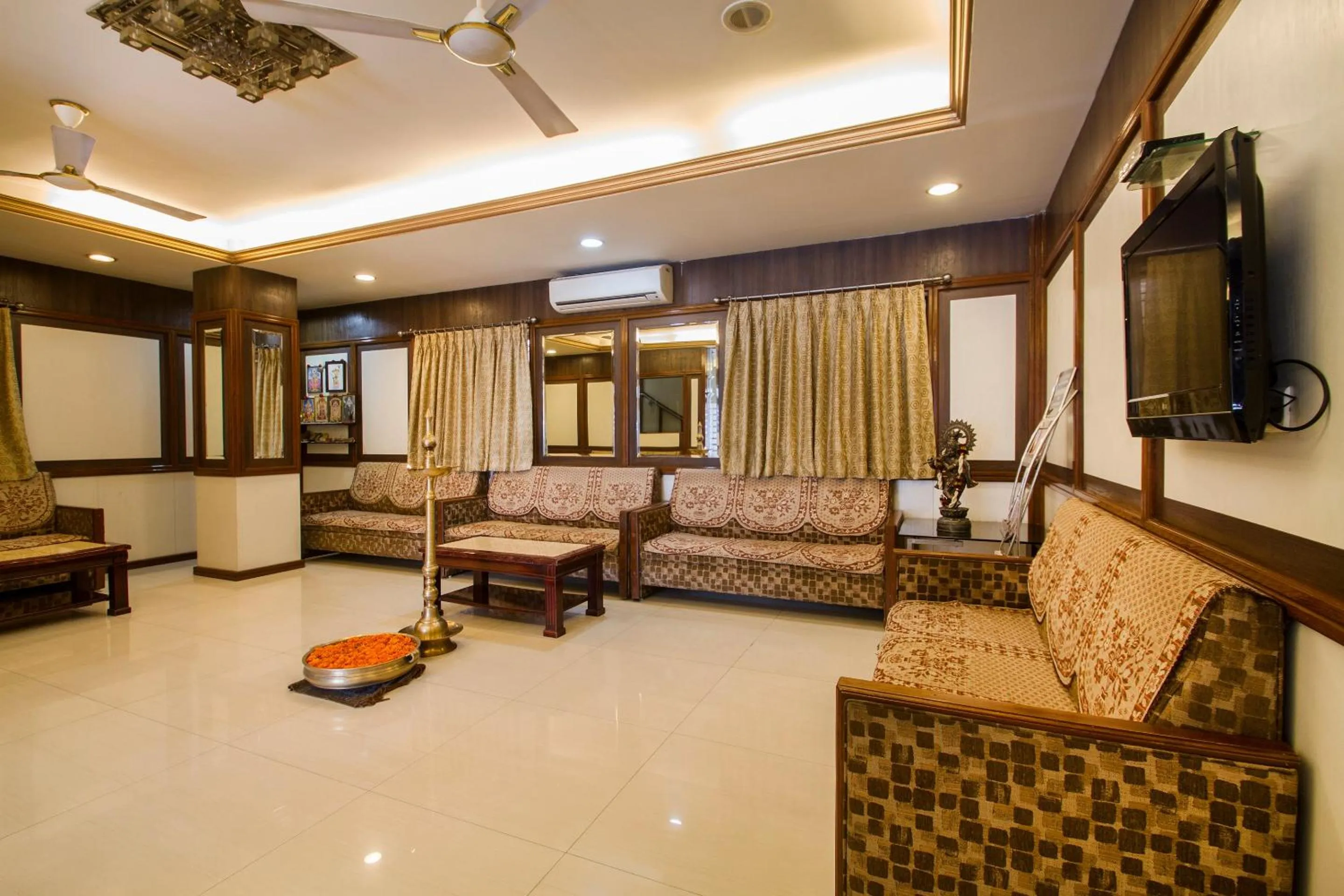 Lobby or reception in Hotel O Surya Residency