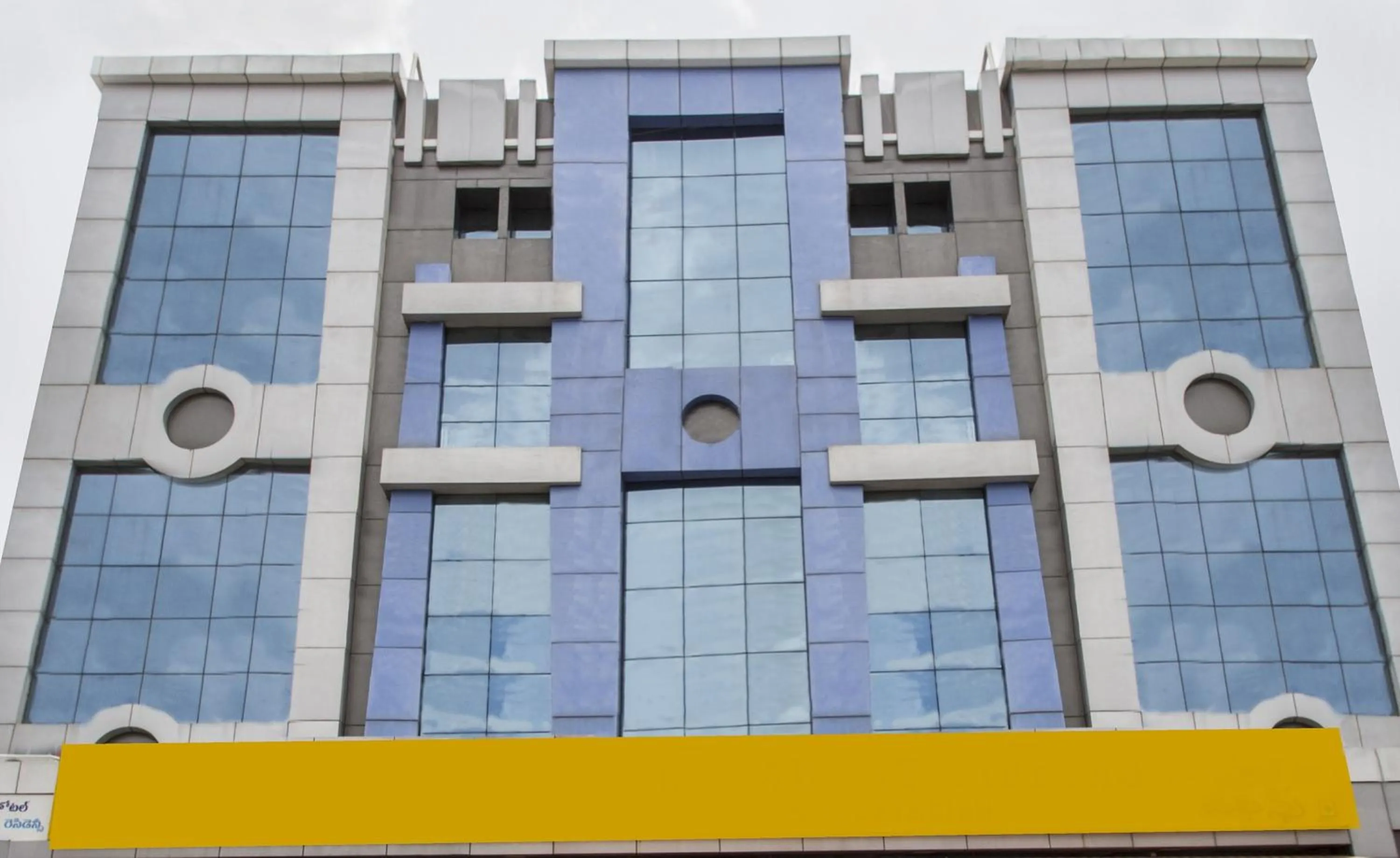 Facade/entrance in Hotel O Surya Residency