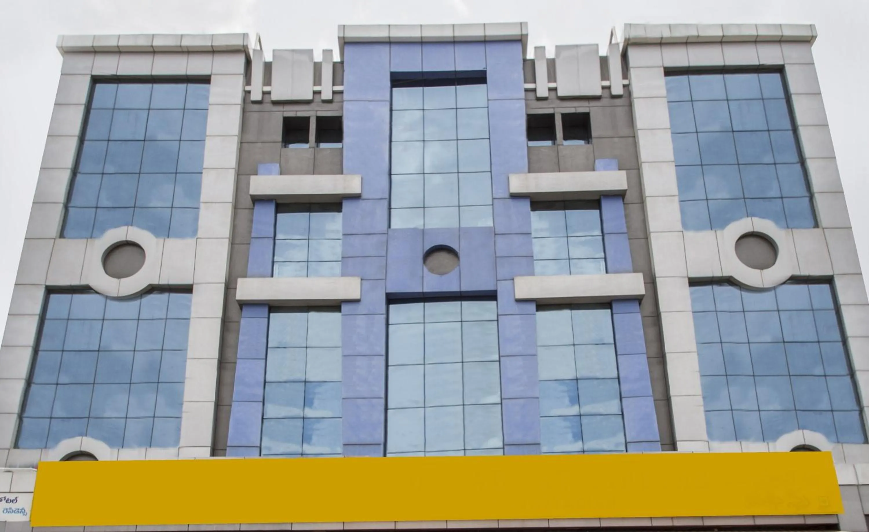 Facade/entrance in Hotel O Surya Residency