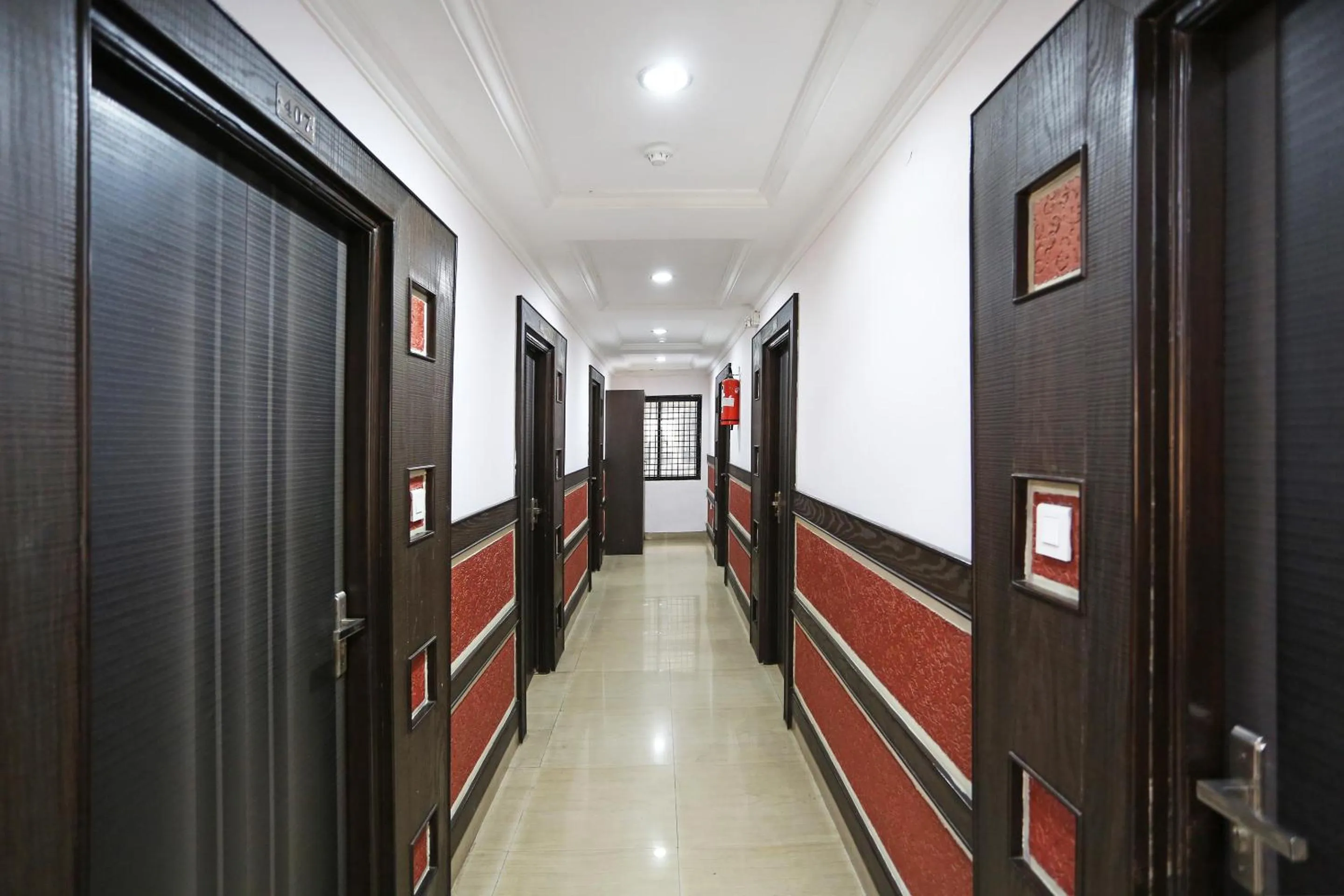 Lobby or reception in Hotel O Saraswathi Residency Near SR Nagar Metro Station