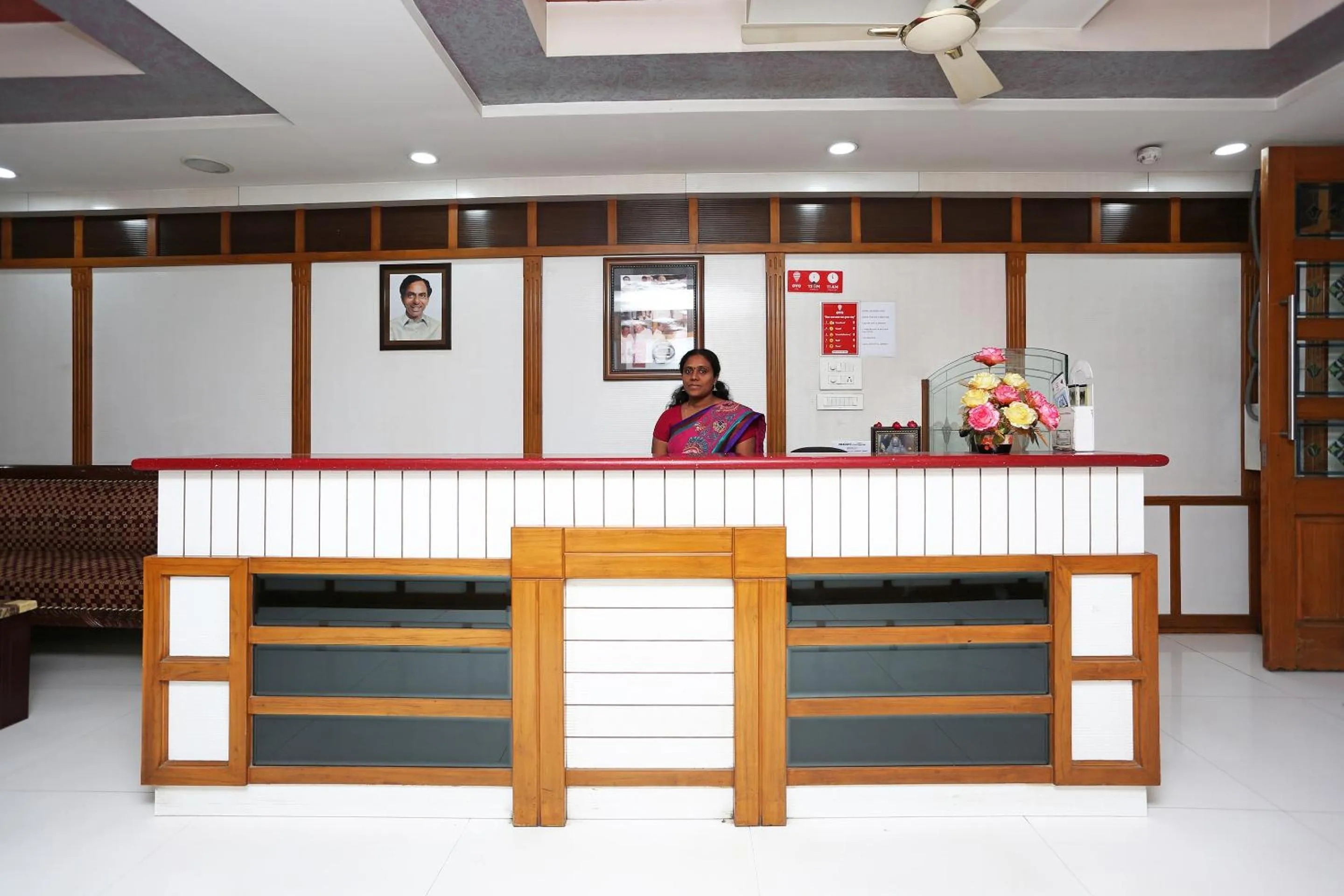 Lobby or reception in Hotel O Saraswathi Residency Near SR Nagar Metro Station