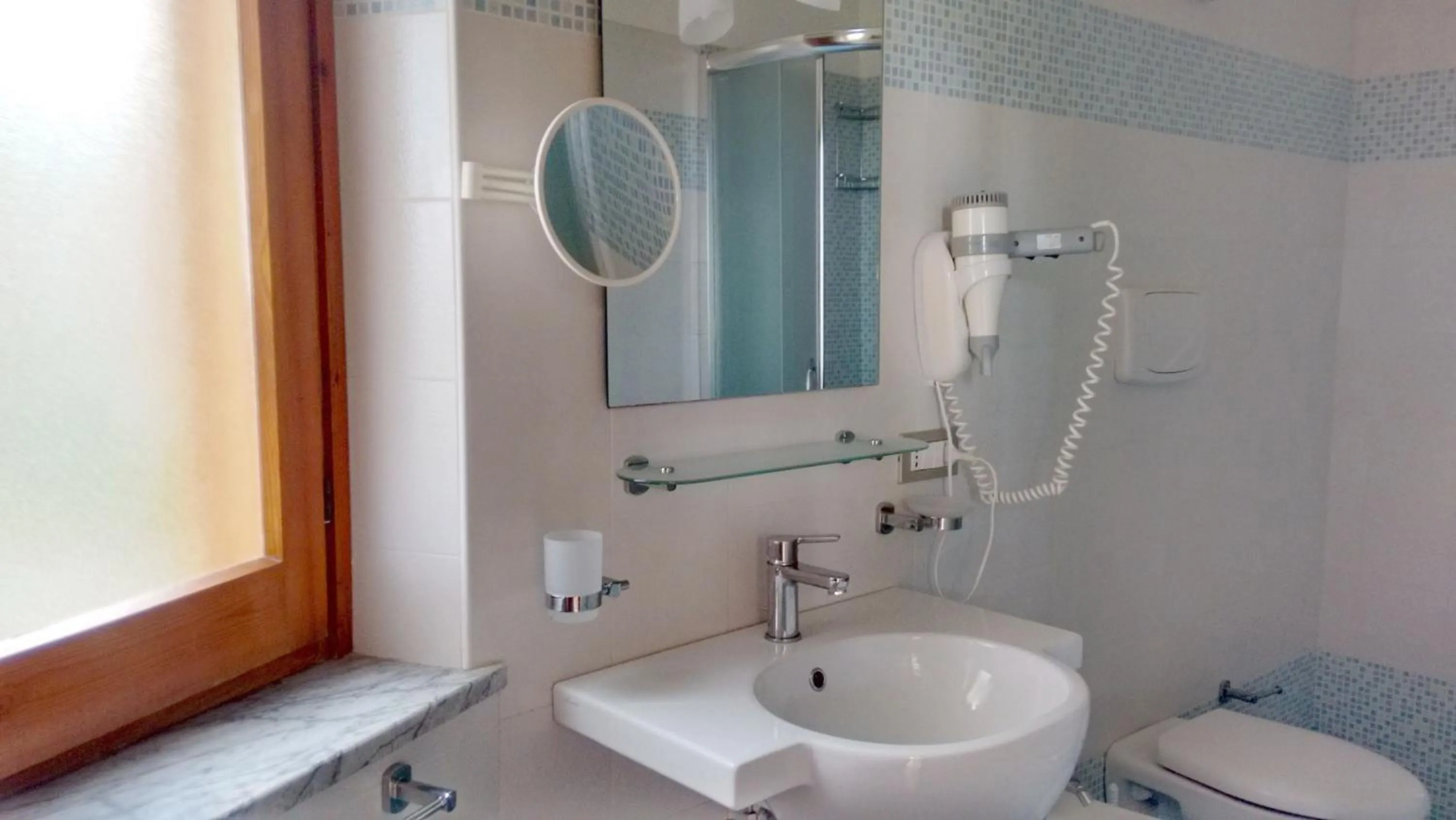 Shower in Villaggio Turistico La Mantinera - Residence