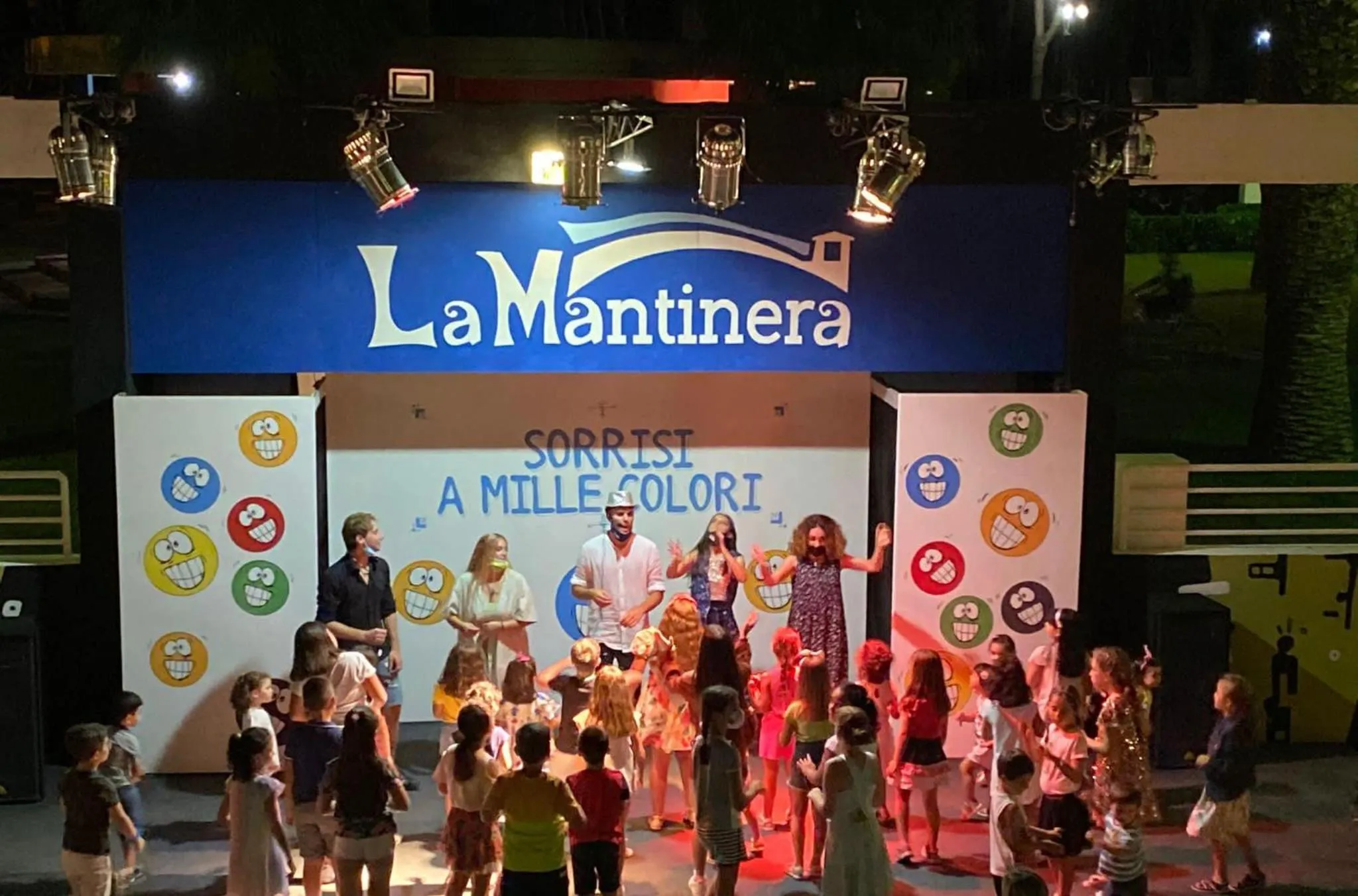 People in Villaggio Turistico La Mantinera - Residence