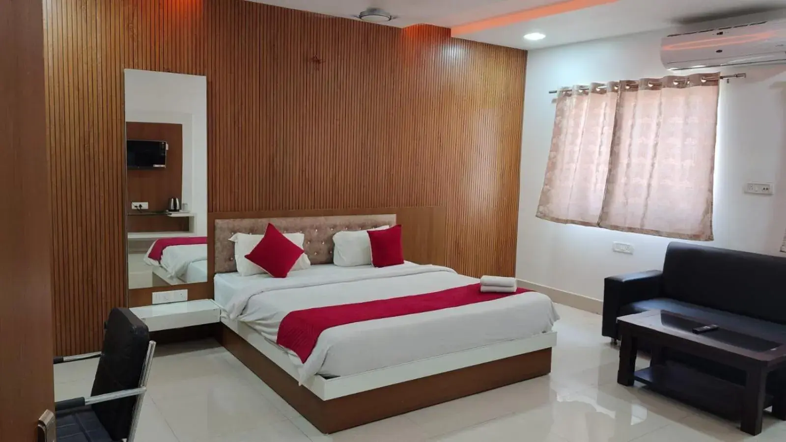 Family Room - single occupancy in Hotel Vista Haven Family Room - single occupancy in Hotel Vista Haven