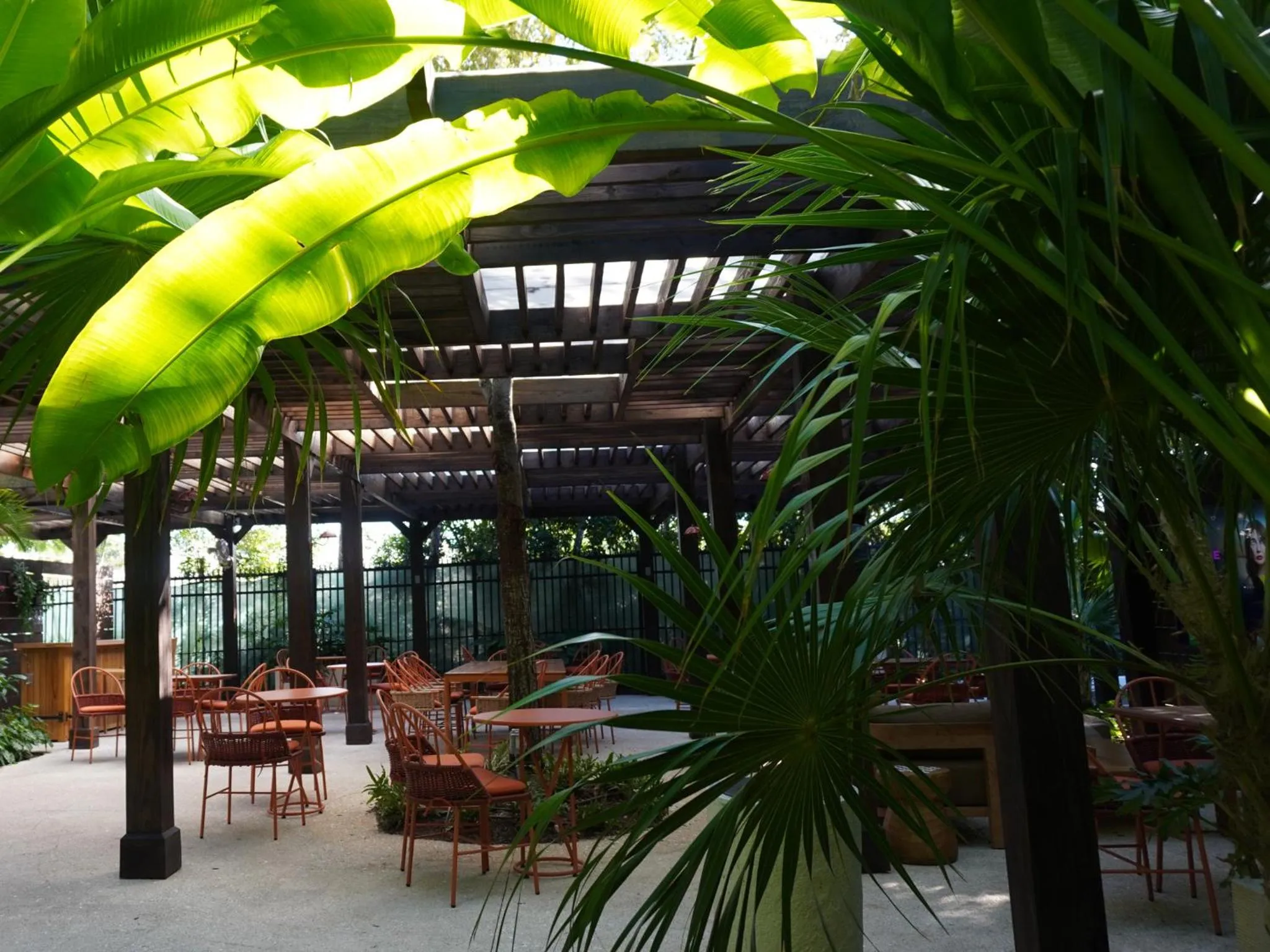 Restaurant/places to eat in The Island House