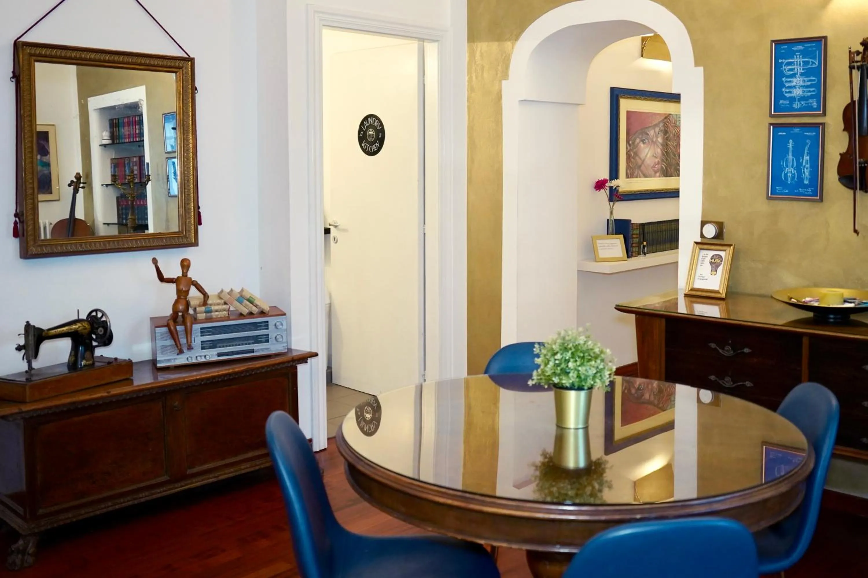 Breakfast in B&B Arts And Music