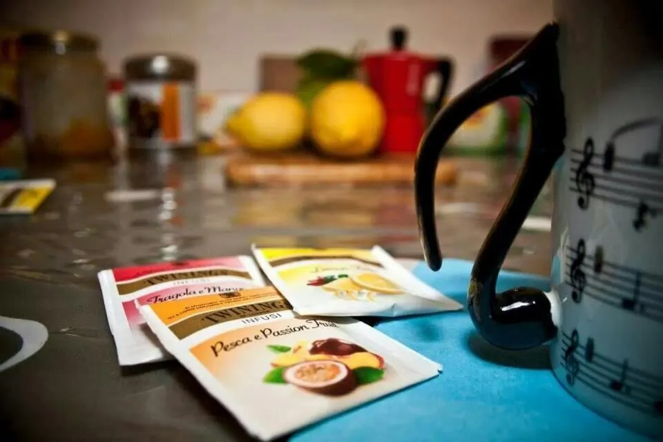 Coffee/tea facilities in B&B Arts And Music