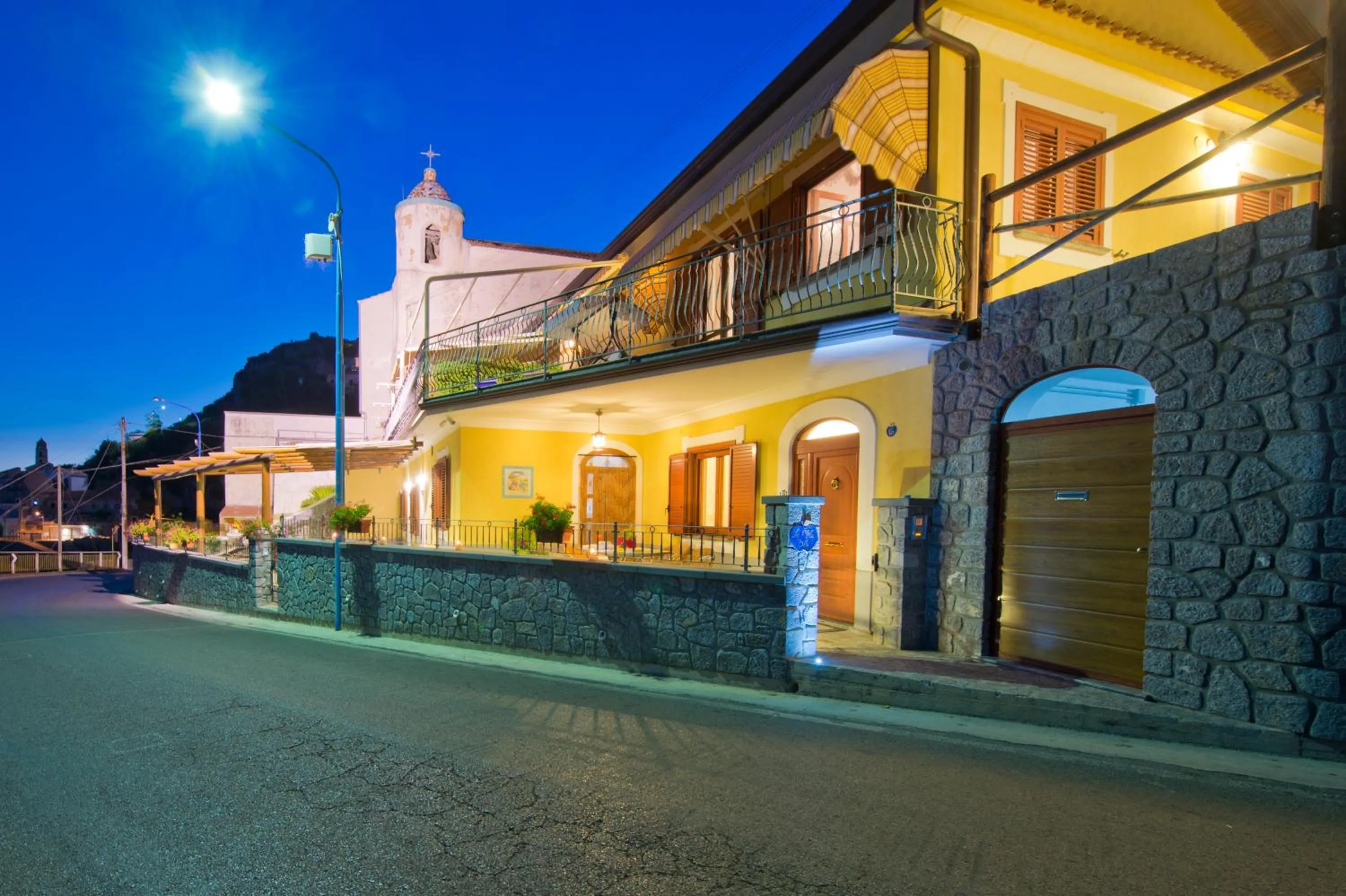 Facade/entrance in La Mela Blu