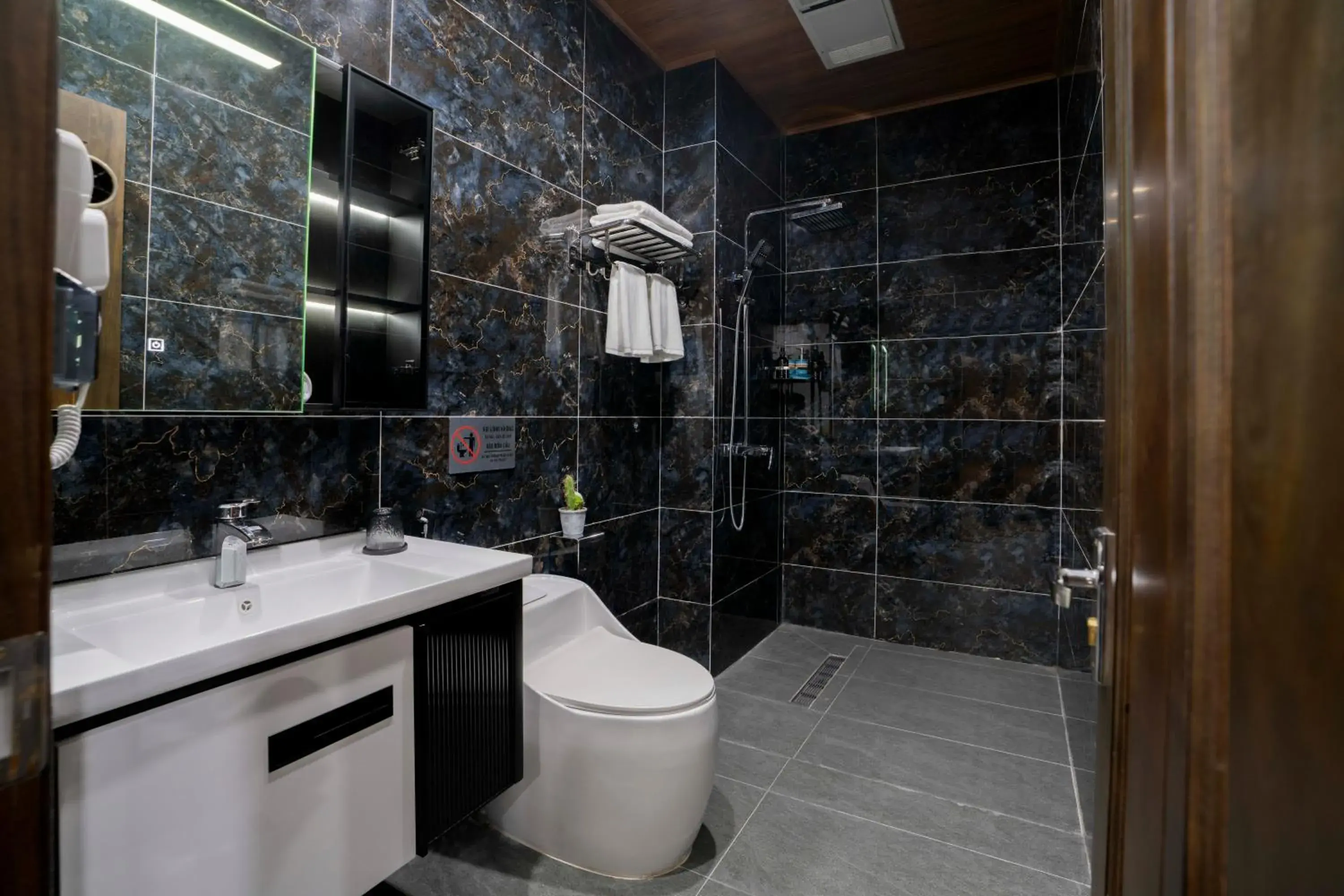 Family Suite in Hai An Hotel Suites Ha Noi Family Suite in Hai An Hotel Suites Ha Noi