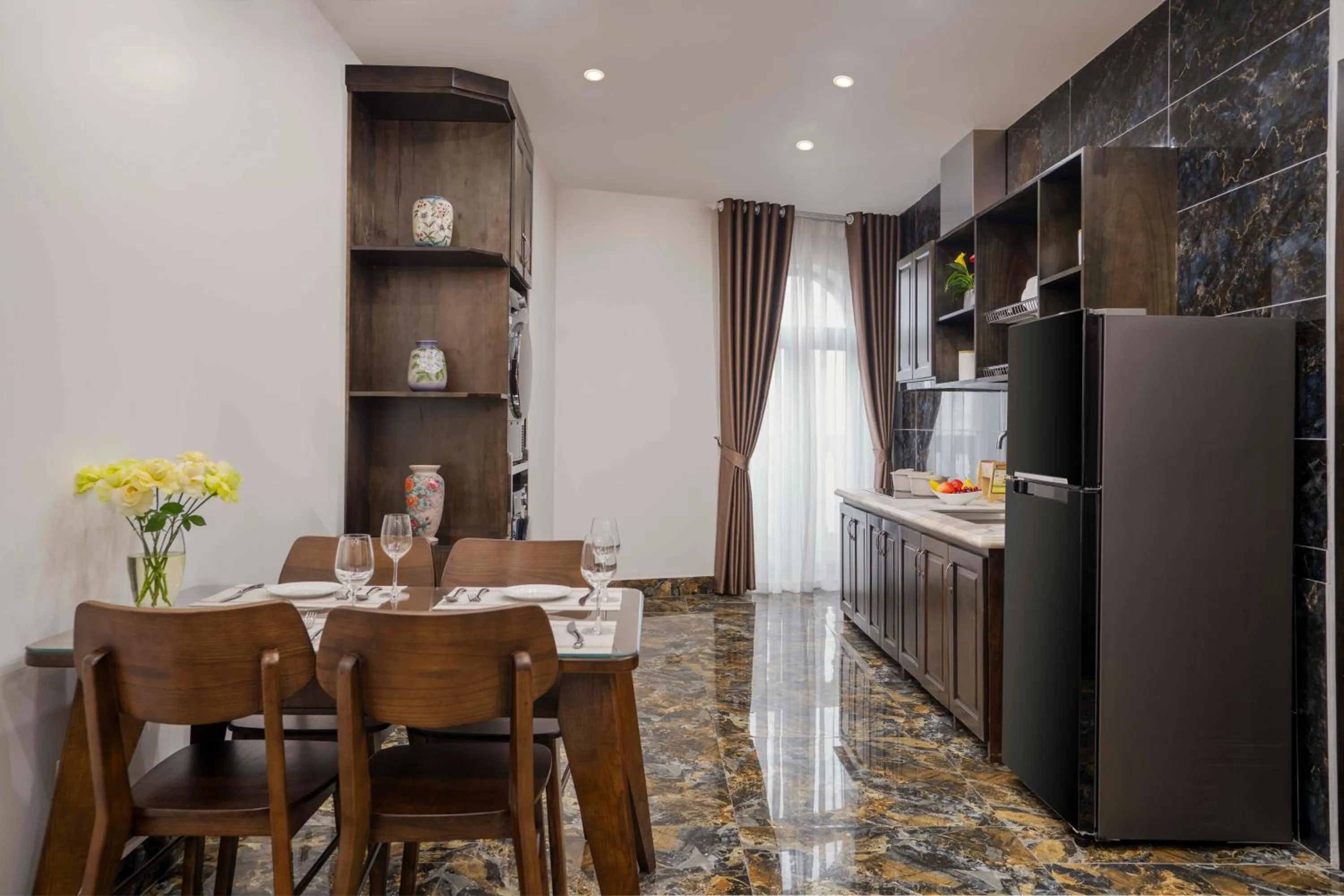 Kitchen or kitchenette in Hai An Hotel Suites Ha Noi