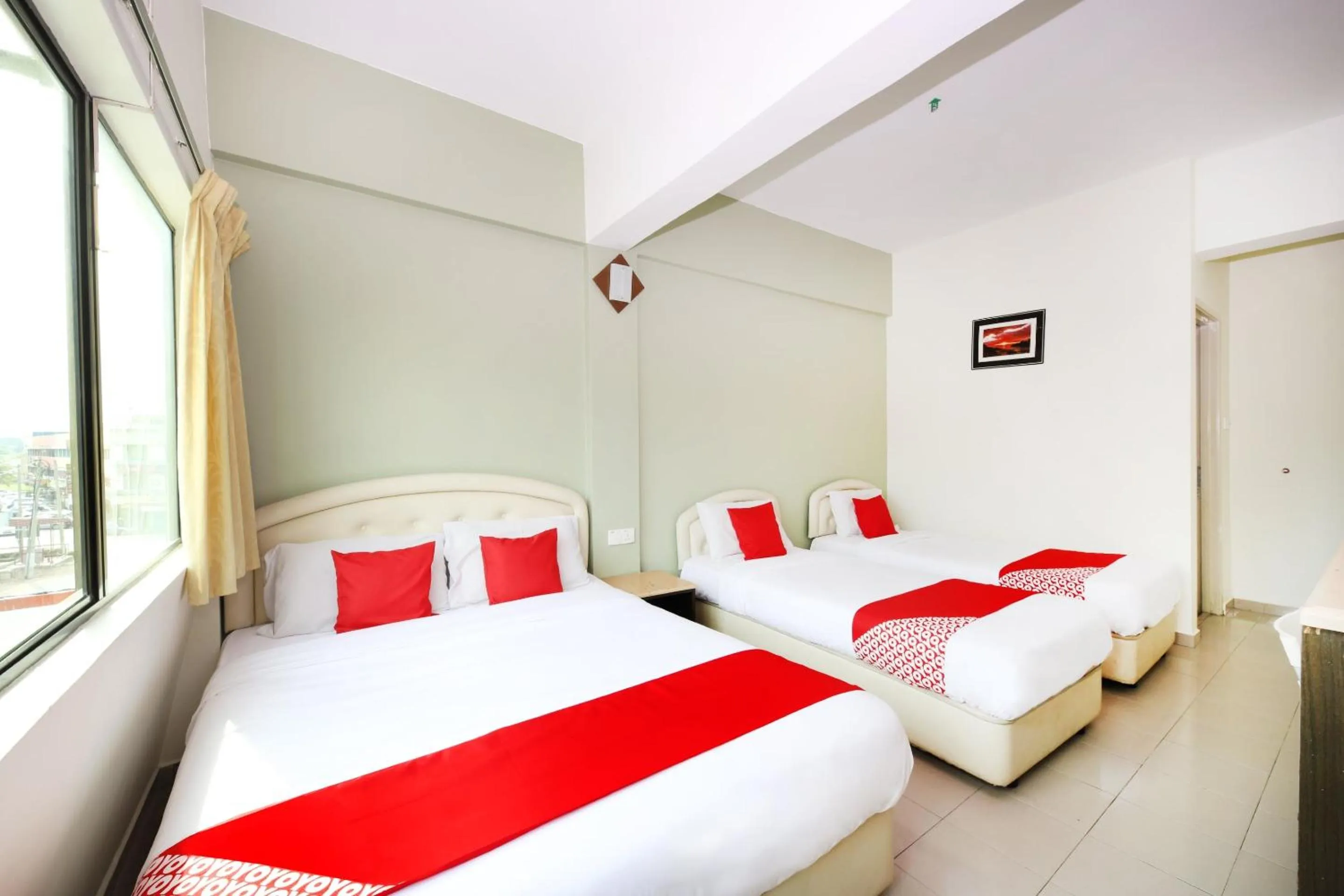 Family Suite in Hotel O Bahau Near Taisho Mountain Formerly Sri Mutiara Bahau