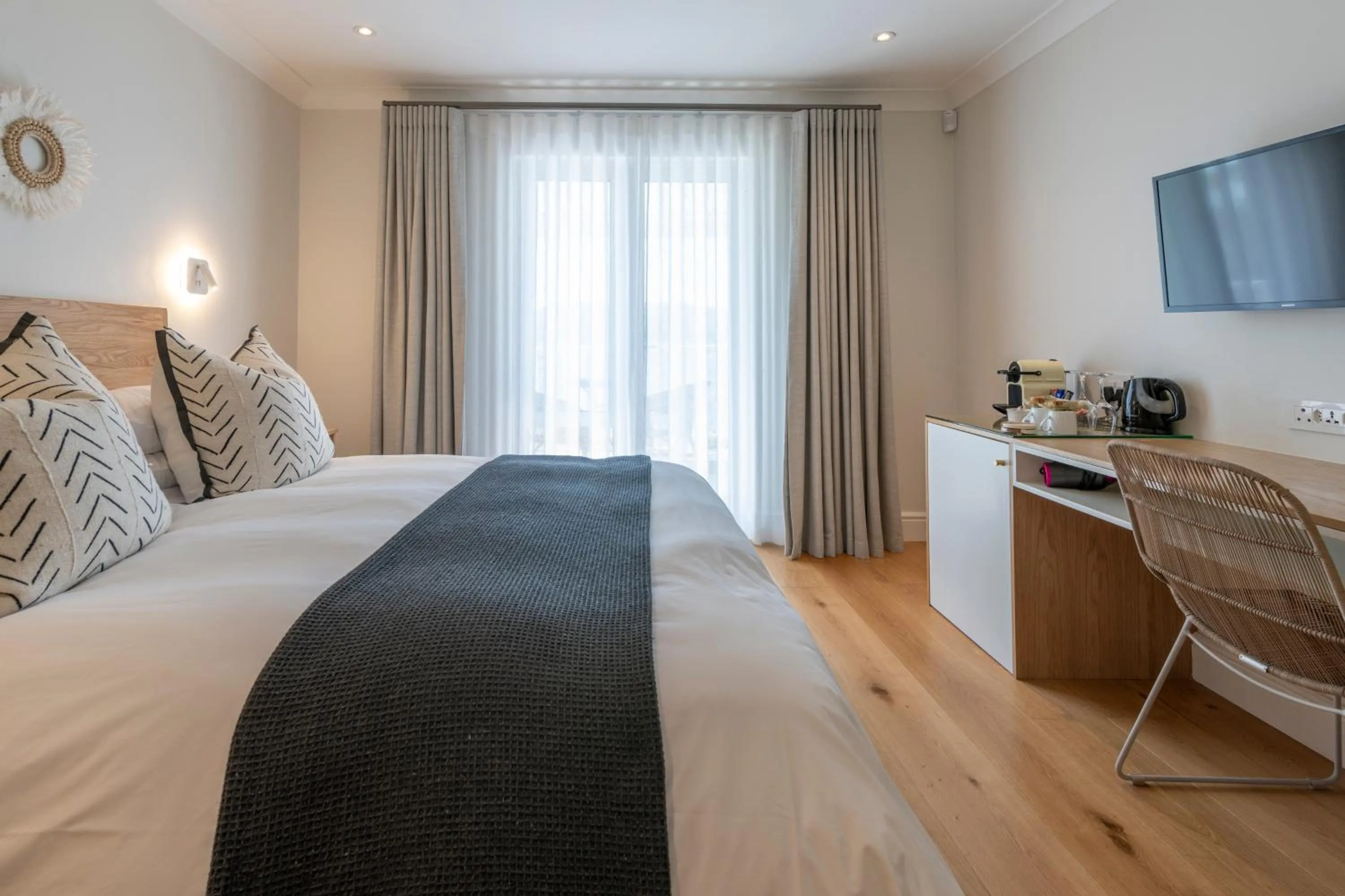 Bed in Hide-Away Guest House