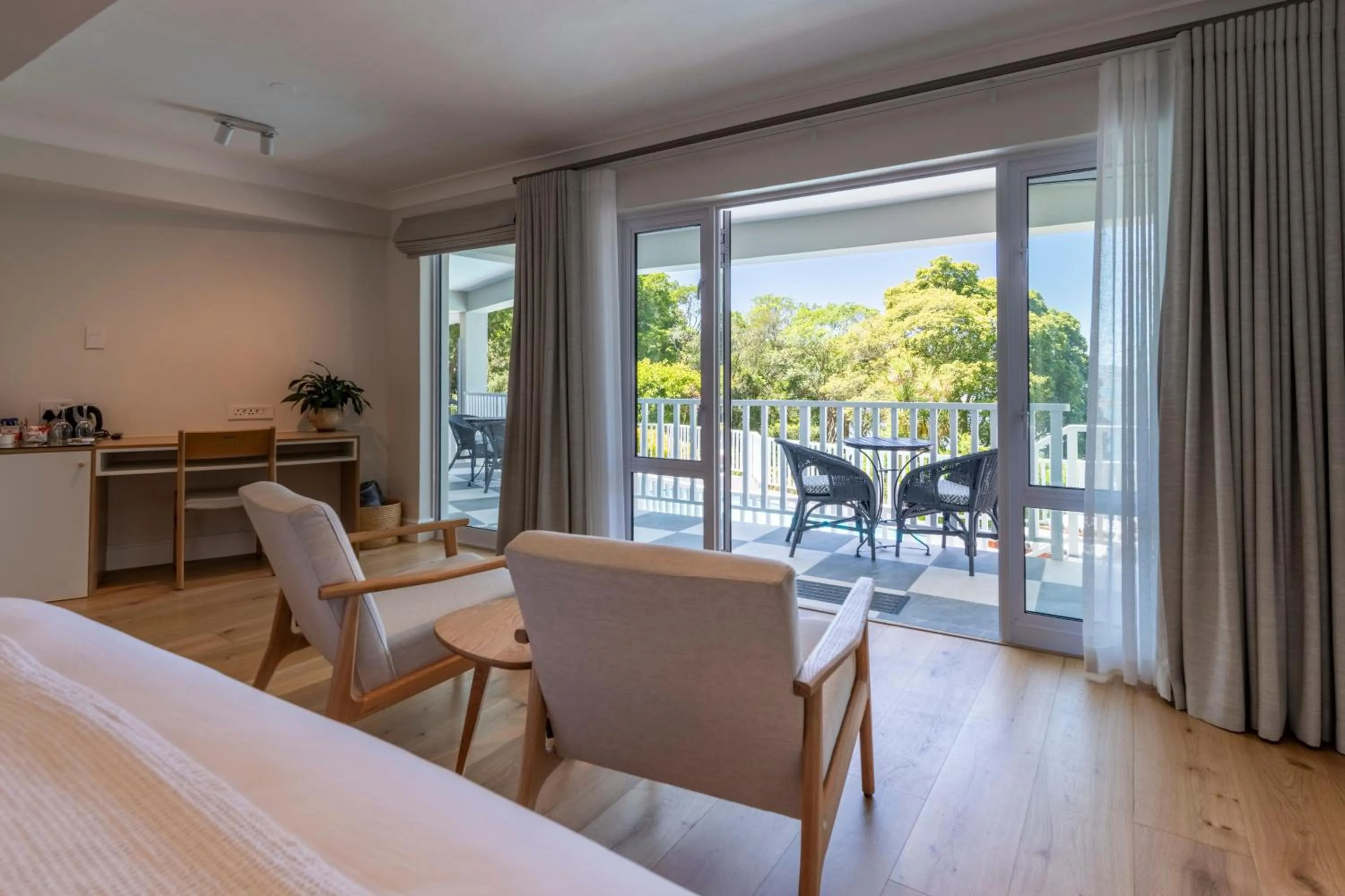 Patio in Hide-Away Guest House