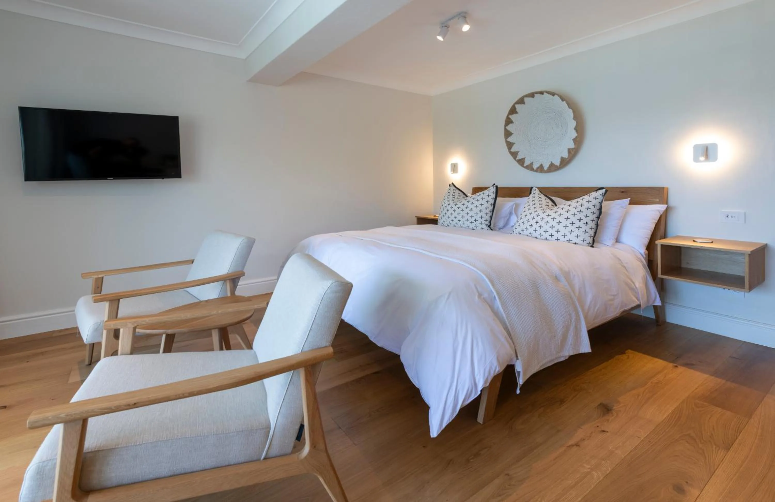 Bed in Hide-Away Guest House