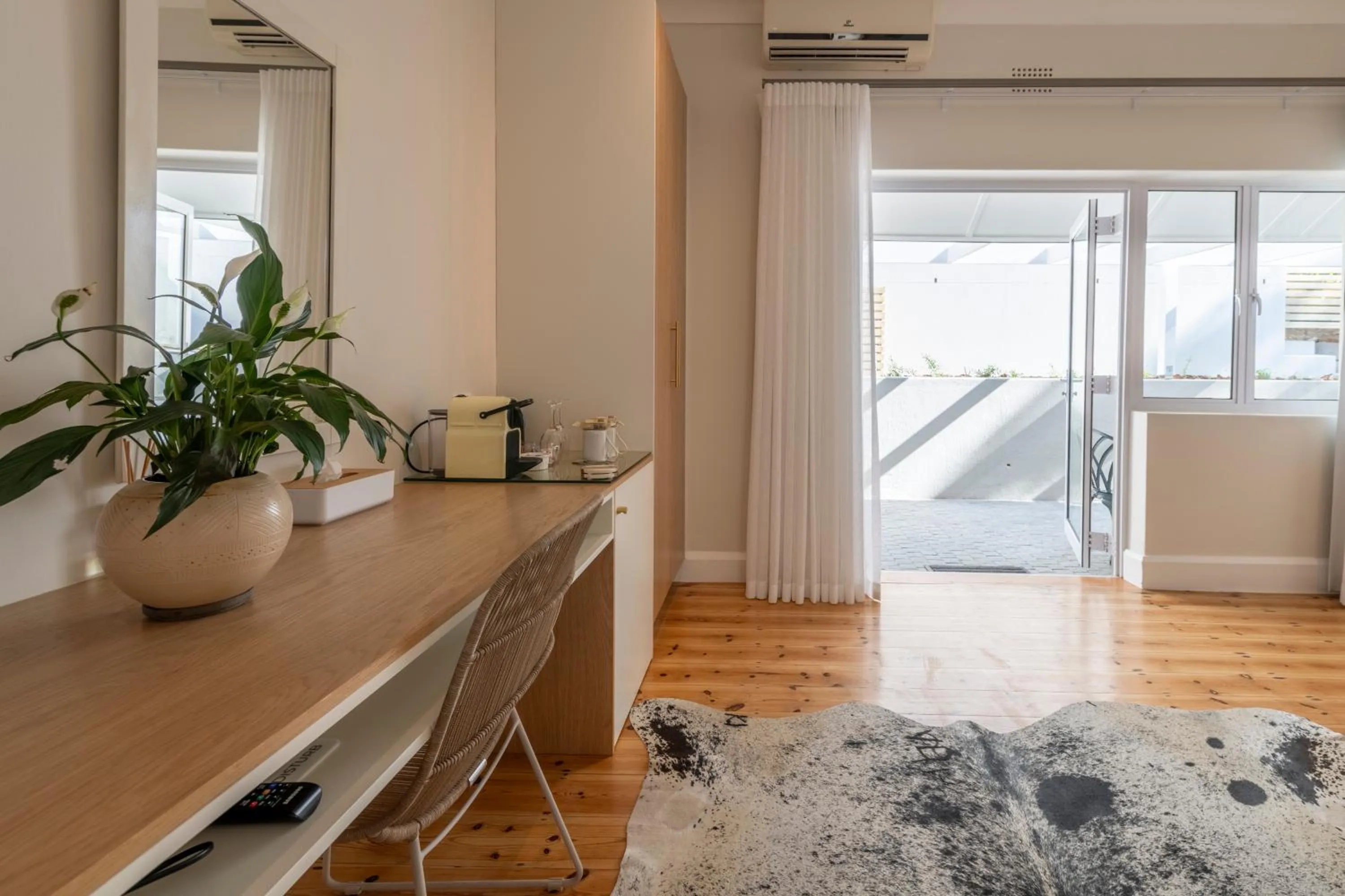 Hide-Away Guest House