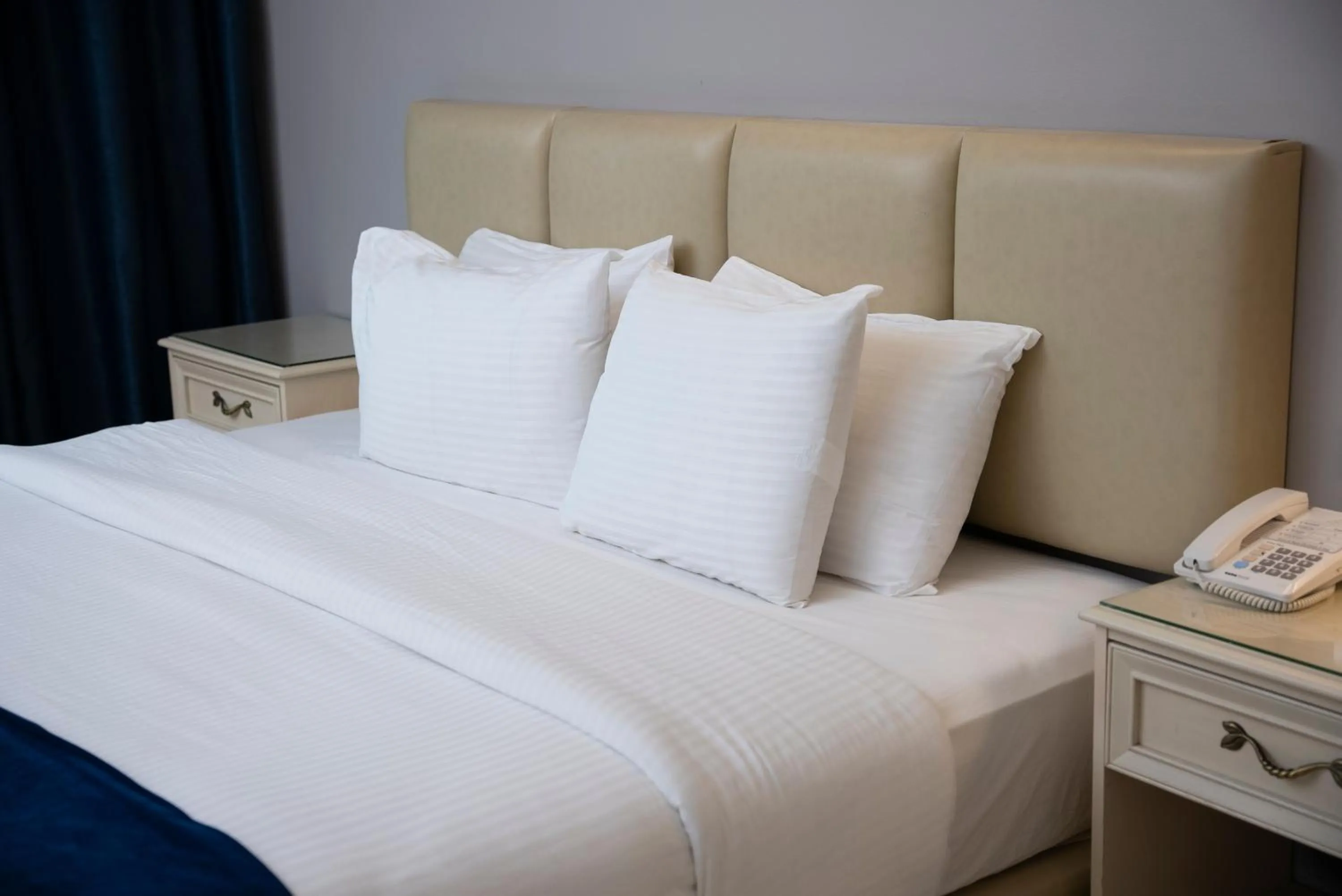 Bed in Amman West Luxury Hotel By Azar