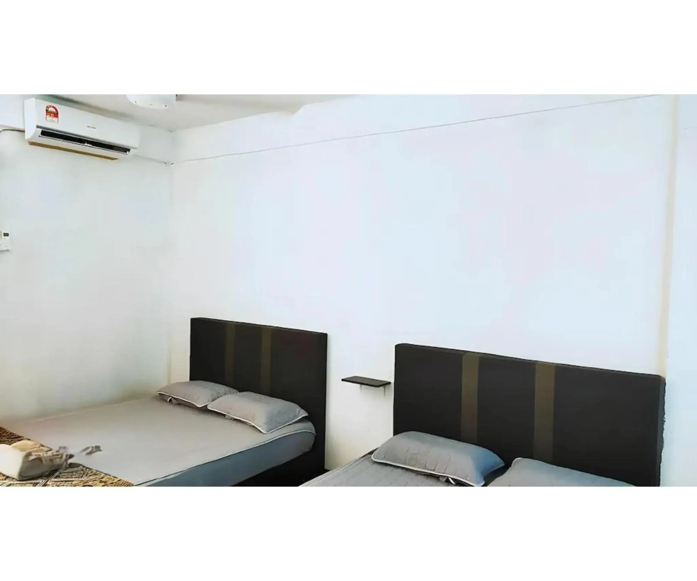 Deluxe Family Room in OYO 91245 Chenang Lodge Motel Deluxe Family Room in OYO 91245 Chenang Lodge Motel