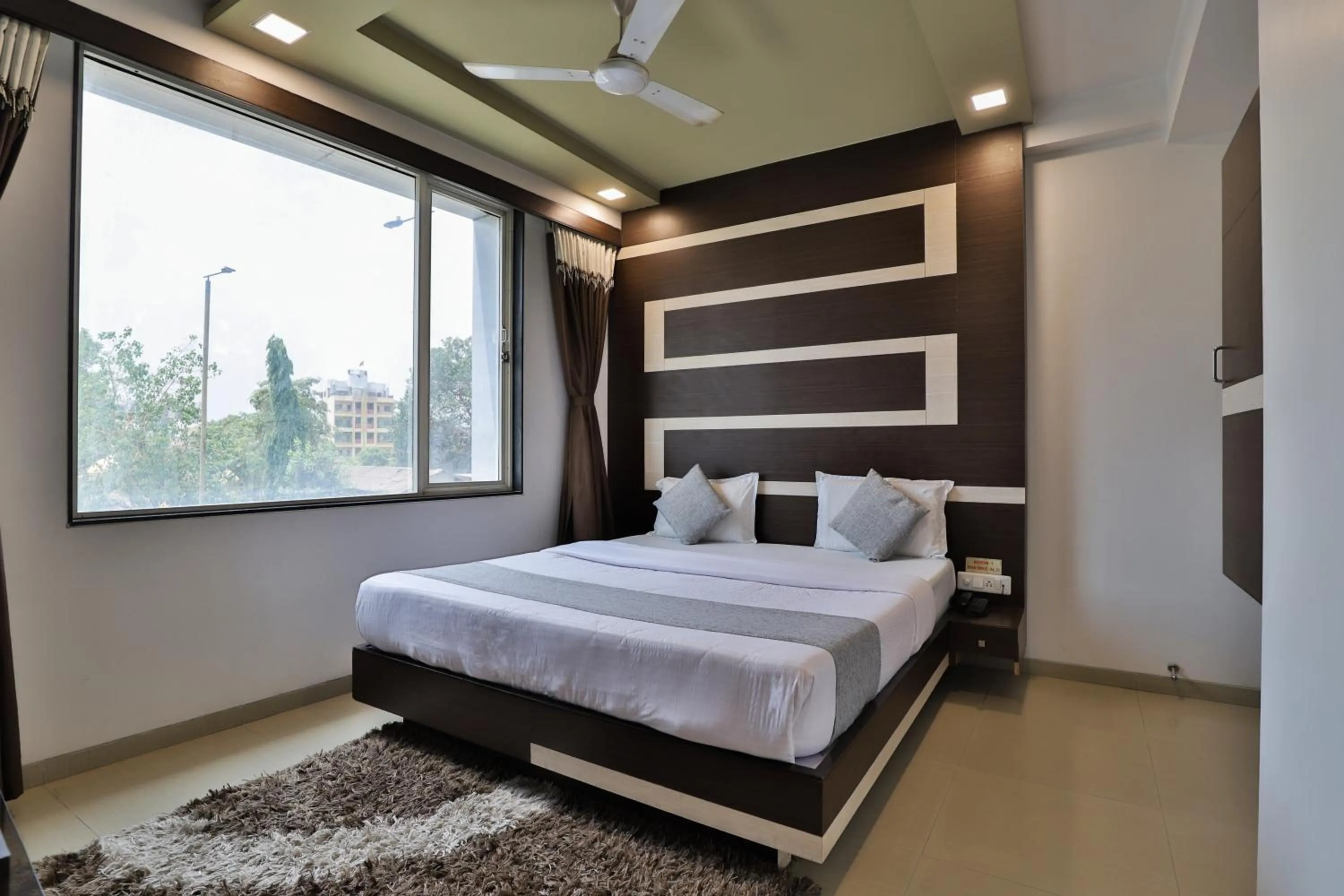 Bed in Hotel Planet