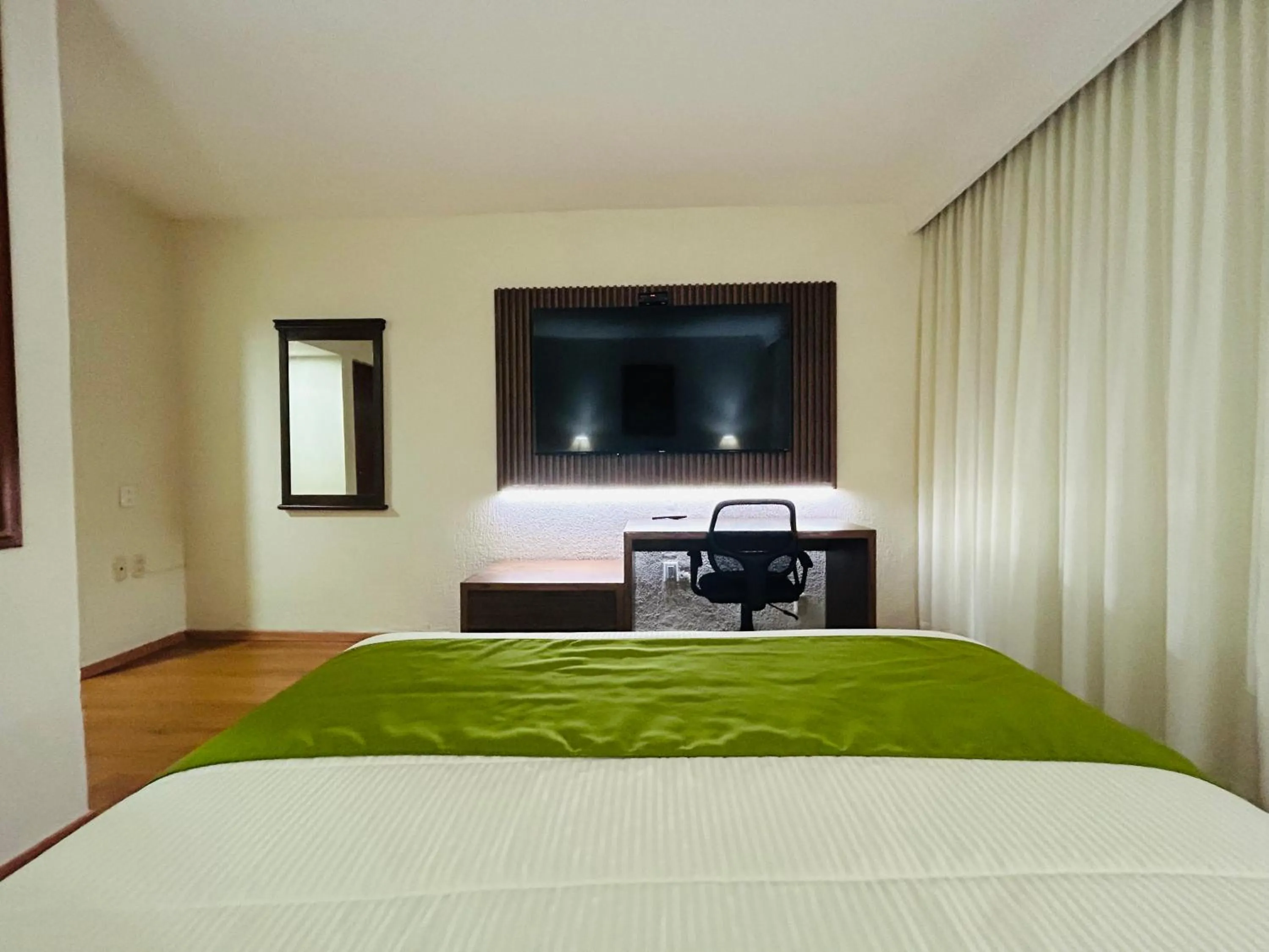 Photo of the whole room, Bed in Hotel Villa Florida Córdoba