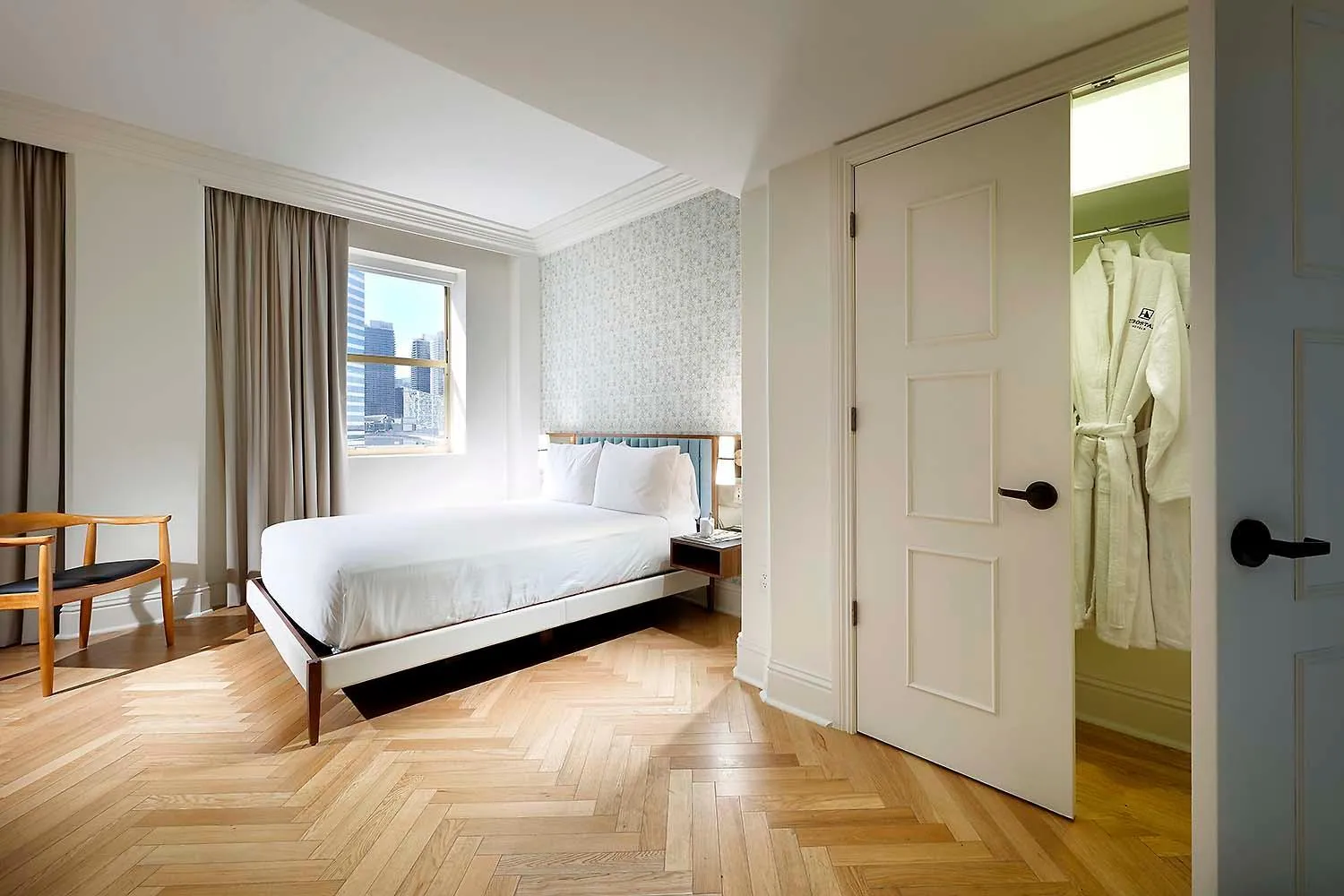 Bed in Eurostars Langford