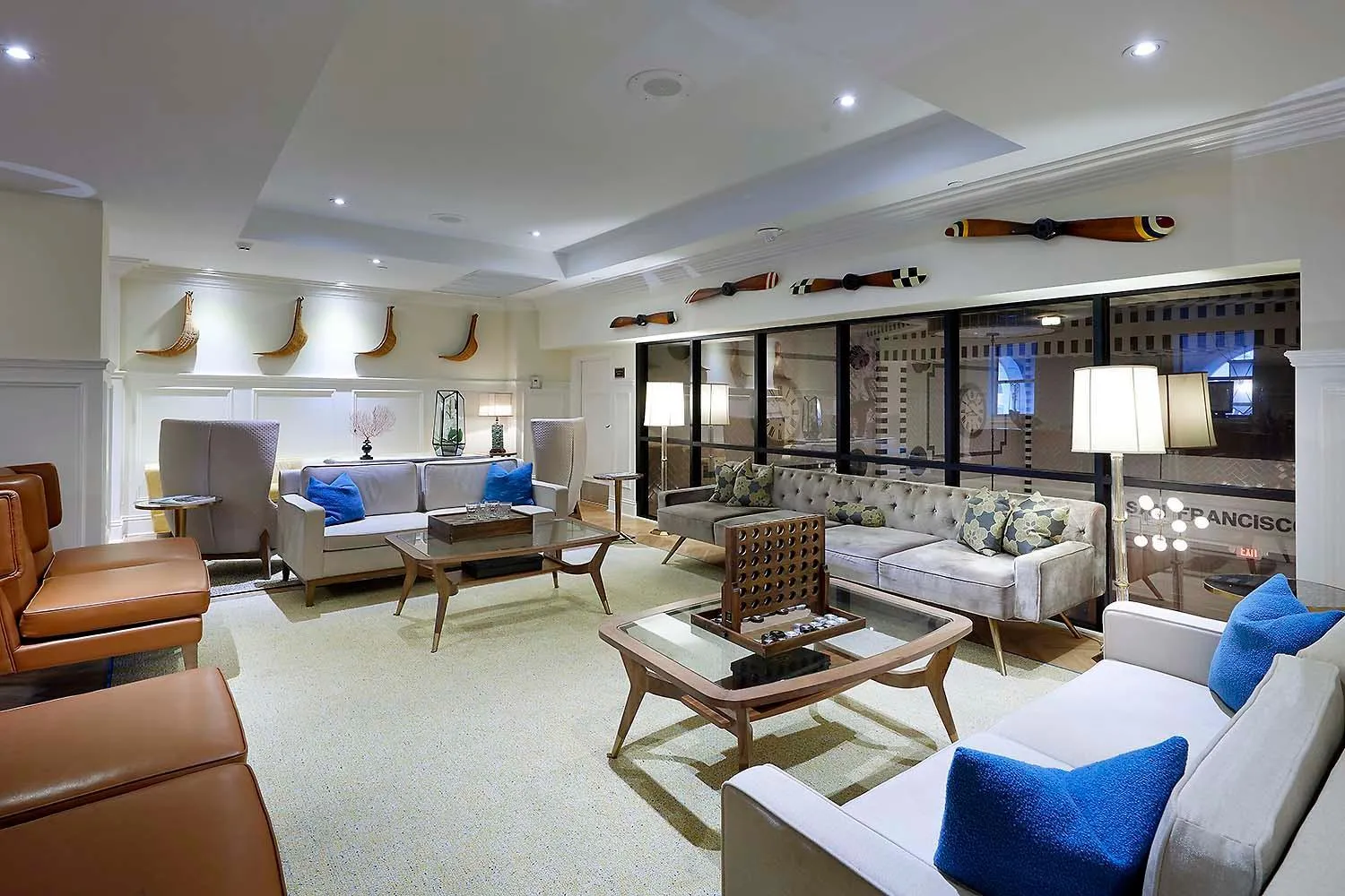 Communal lounge/ TV room in Eurostars Langford