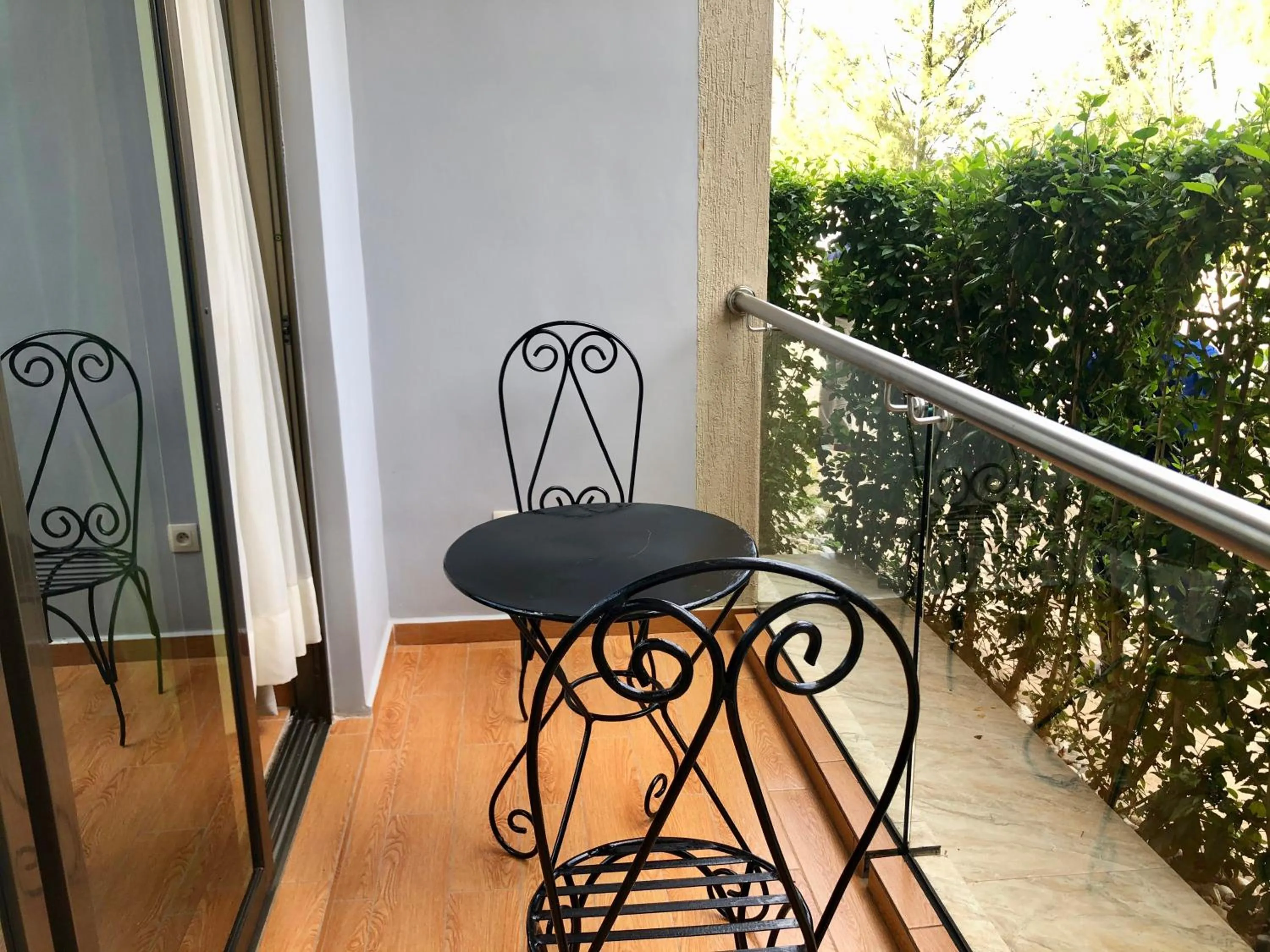 Patio in Heaven Restaurant & Boutique Hotel