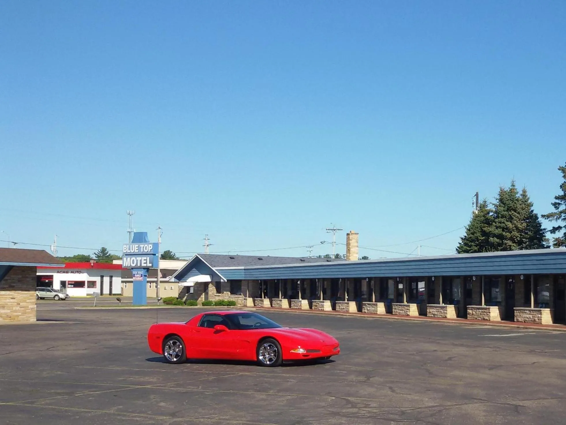 Property building in Hotel Blue Top Inn