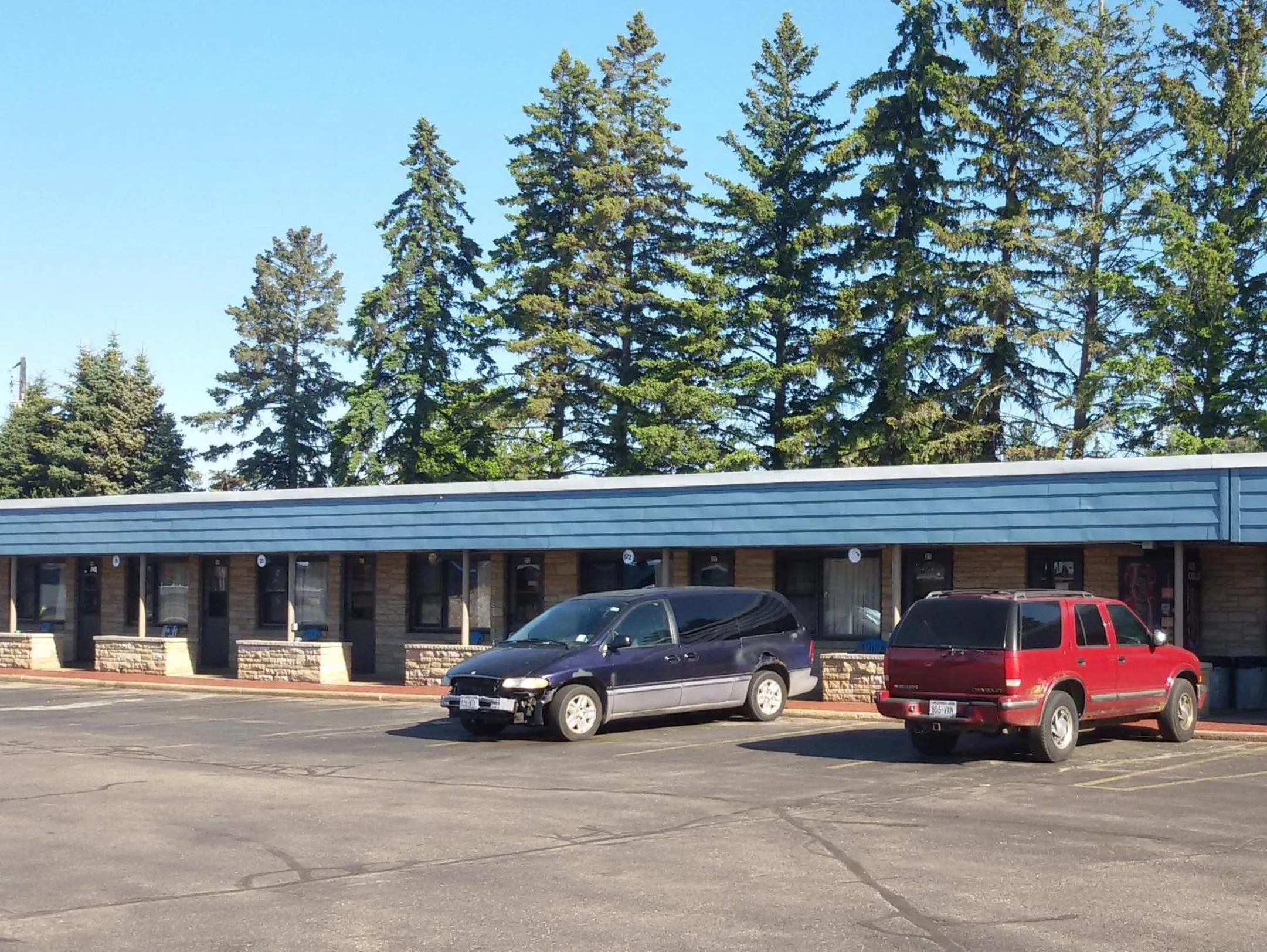 Property building in Hotel Blue Top Inn
