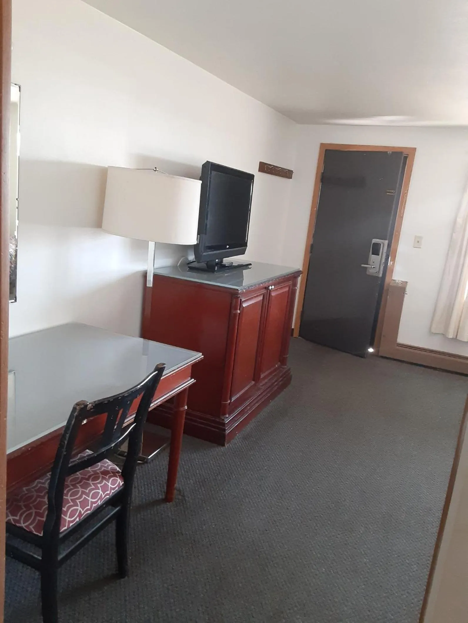 TV and multimedia in Hotel Blue Top Inn