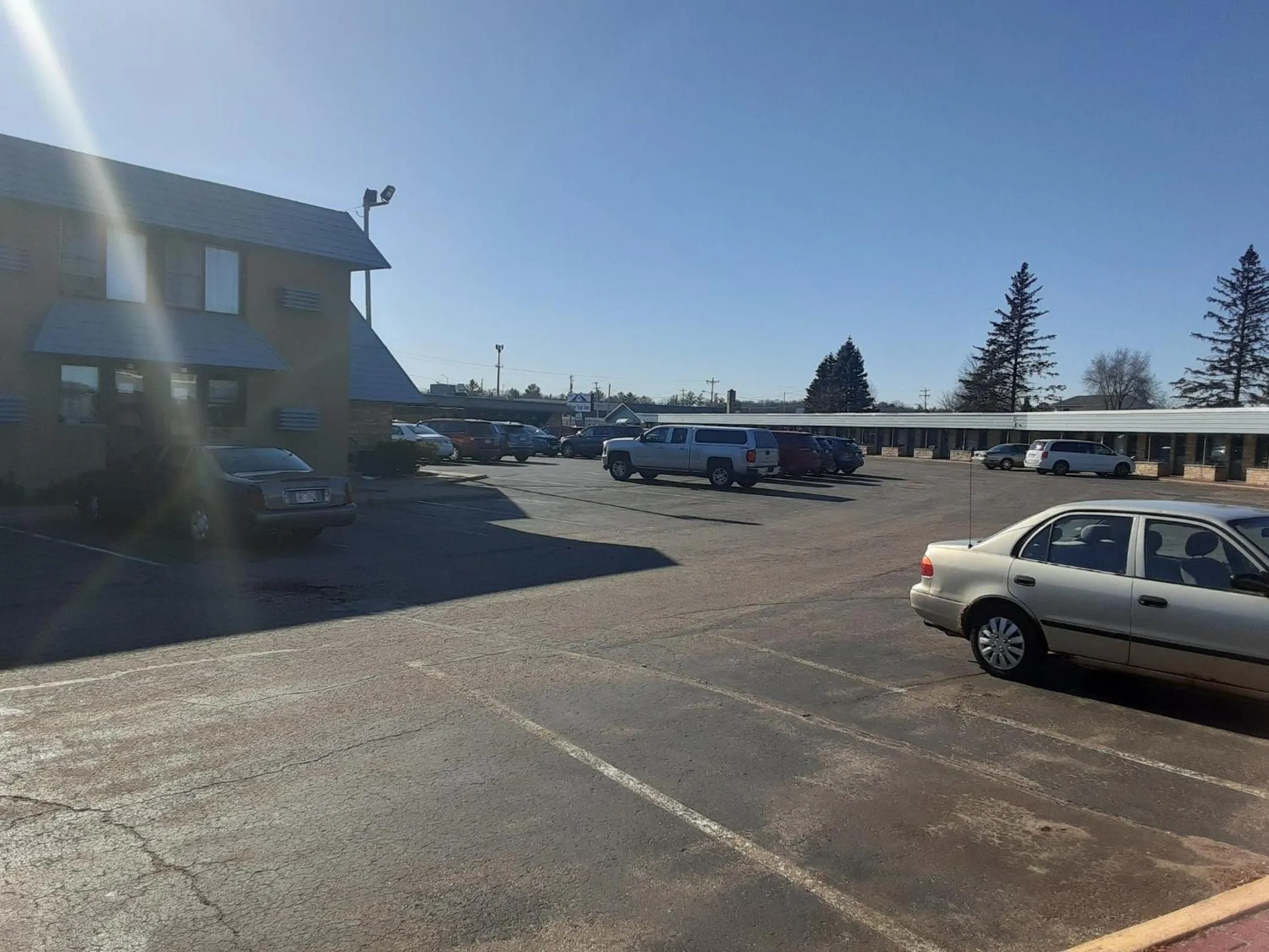 Property building in Hotel Blue Top Inn