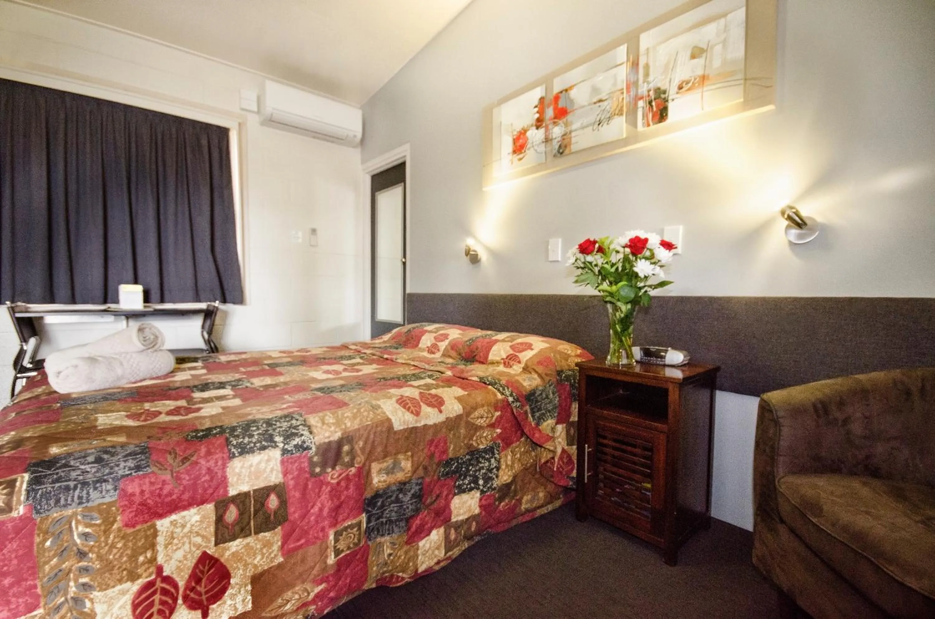 Bed in Biloela Countryman Motel