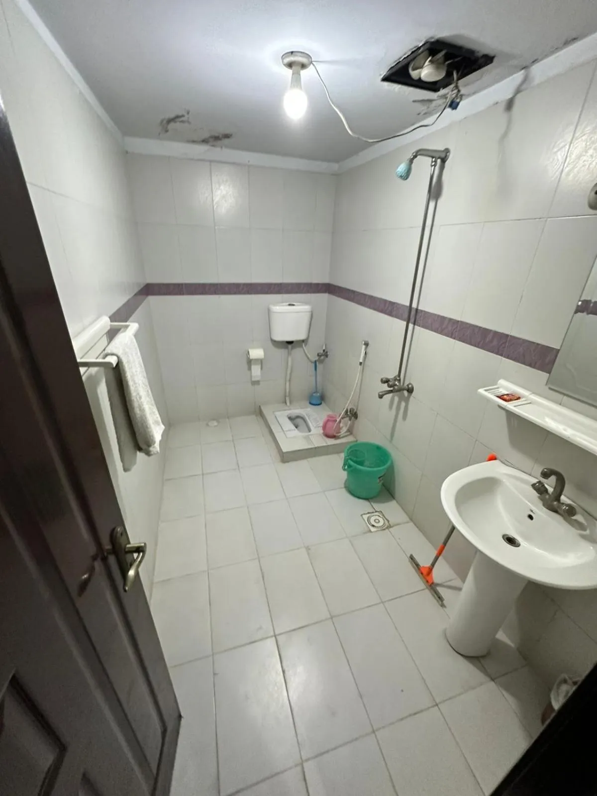 AK Rezidor Guest House