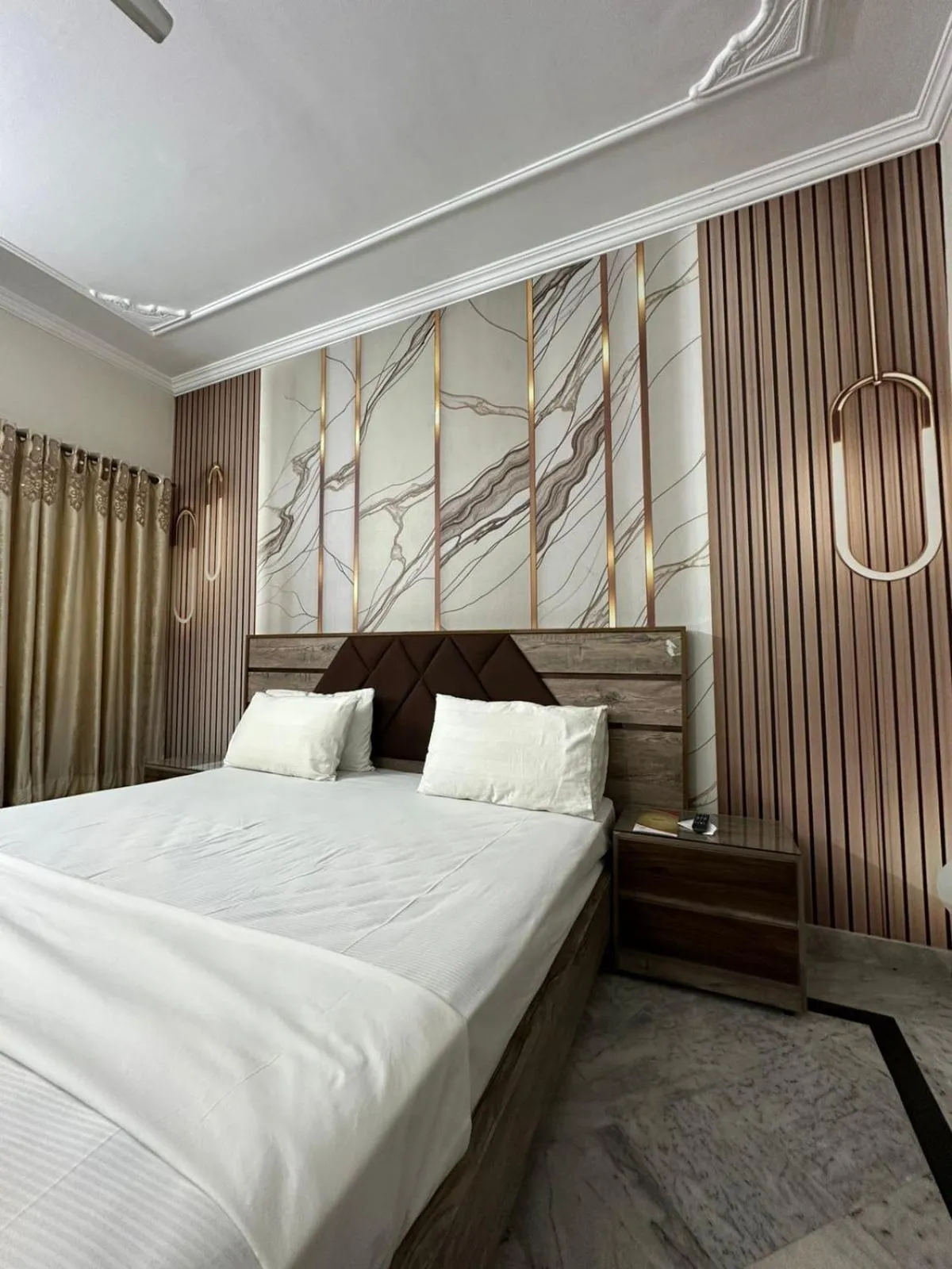 Bed in AK Rezidor Guest House