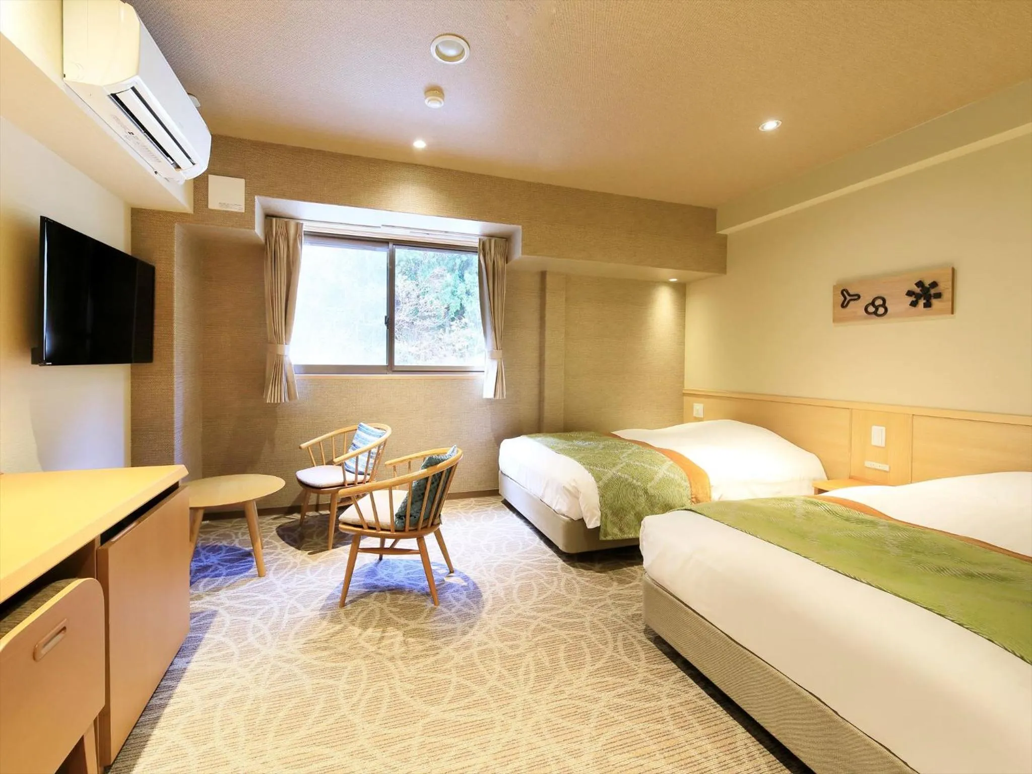 Photo of the whole room, Bed in Hamabeno Ryouriyado Houraikan