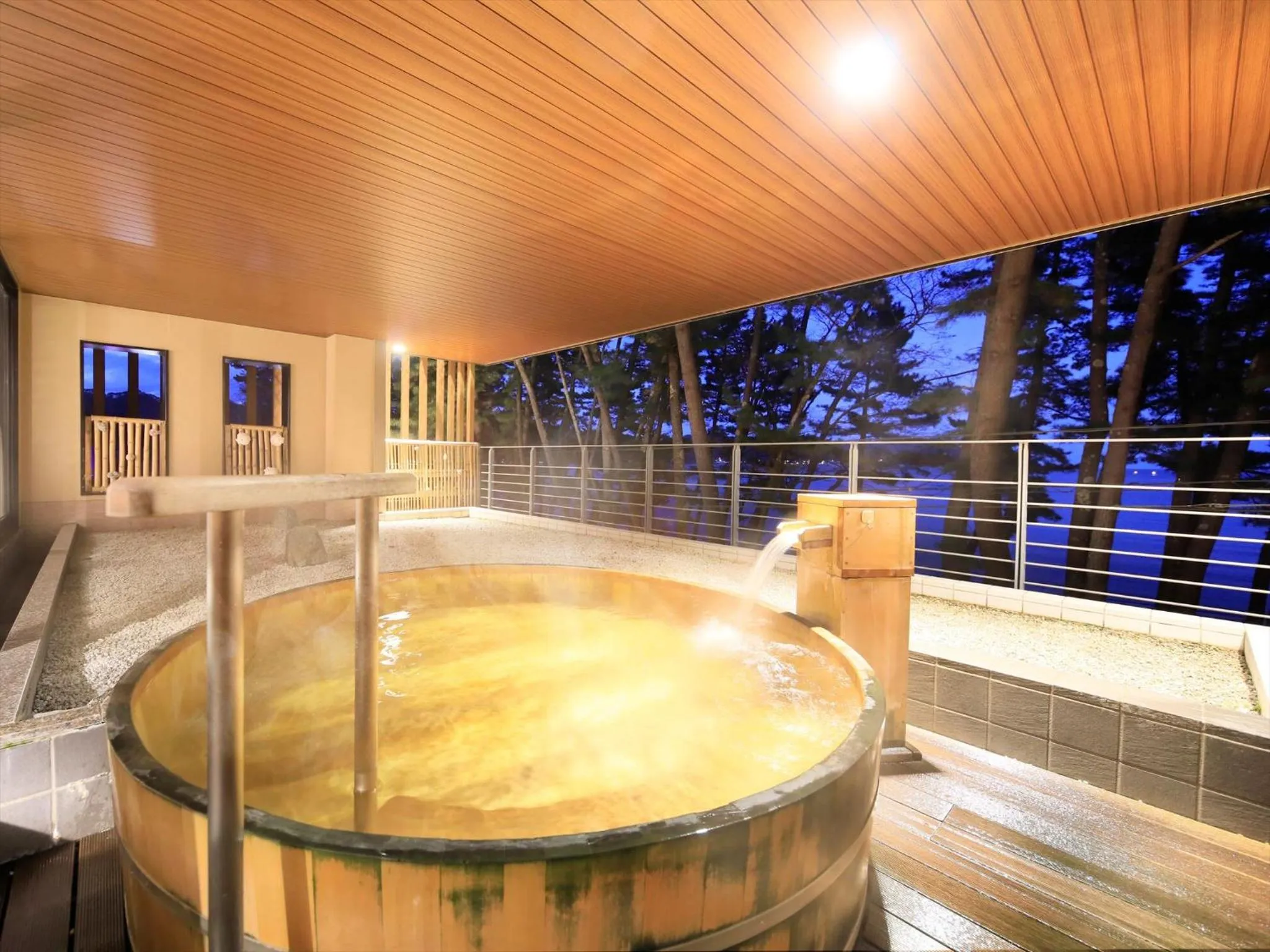 Public Bath in Hamabeno Ryouriyado Houraikan