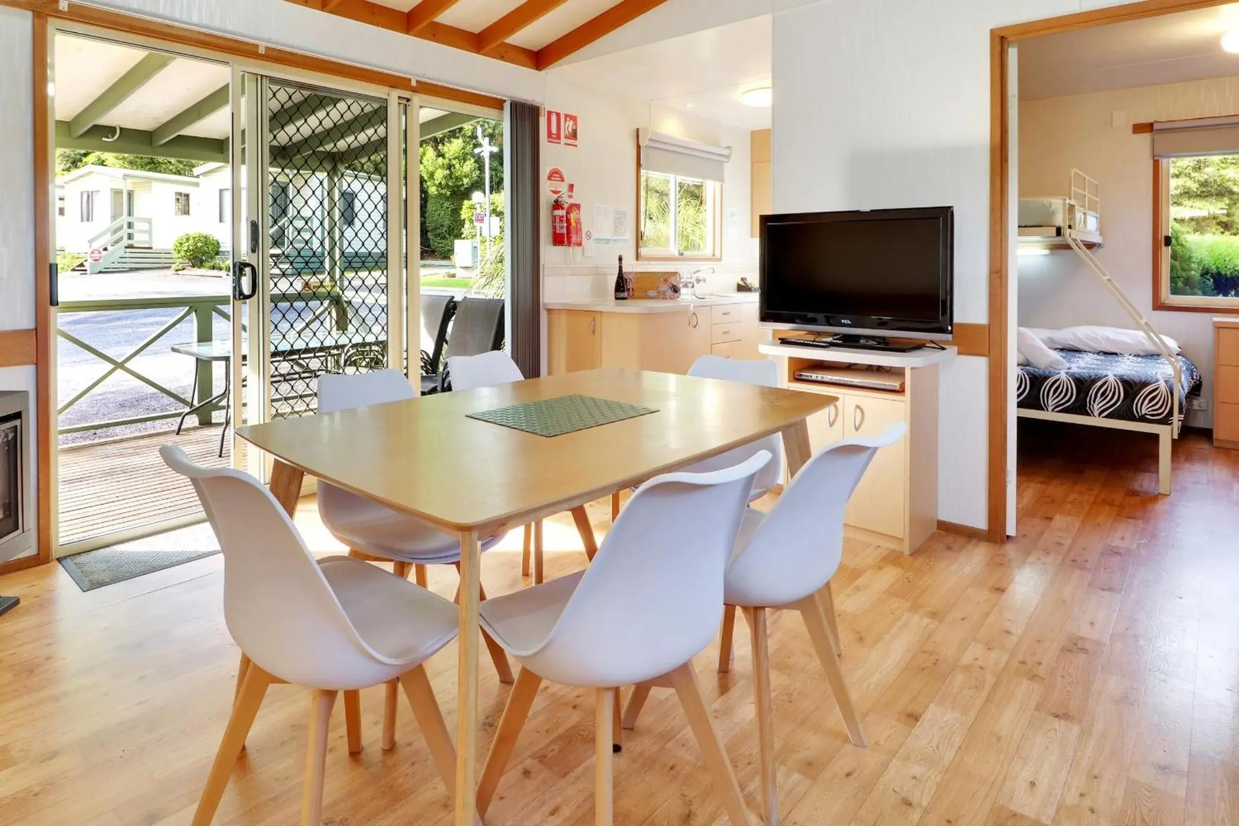 Two-Bedroom Family Cabin in Enclave at Healesville Holiday Park Two-Bedroom Family Cabin in Enclave at Healesville Holiday Park