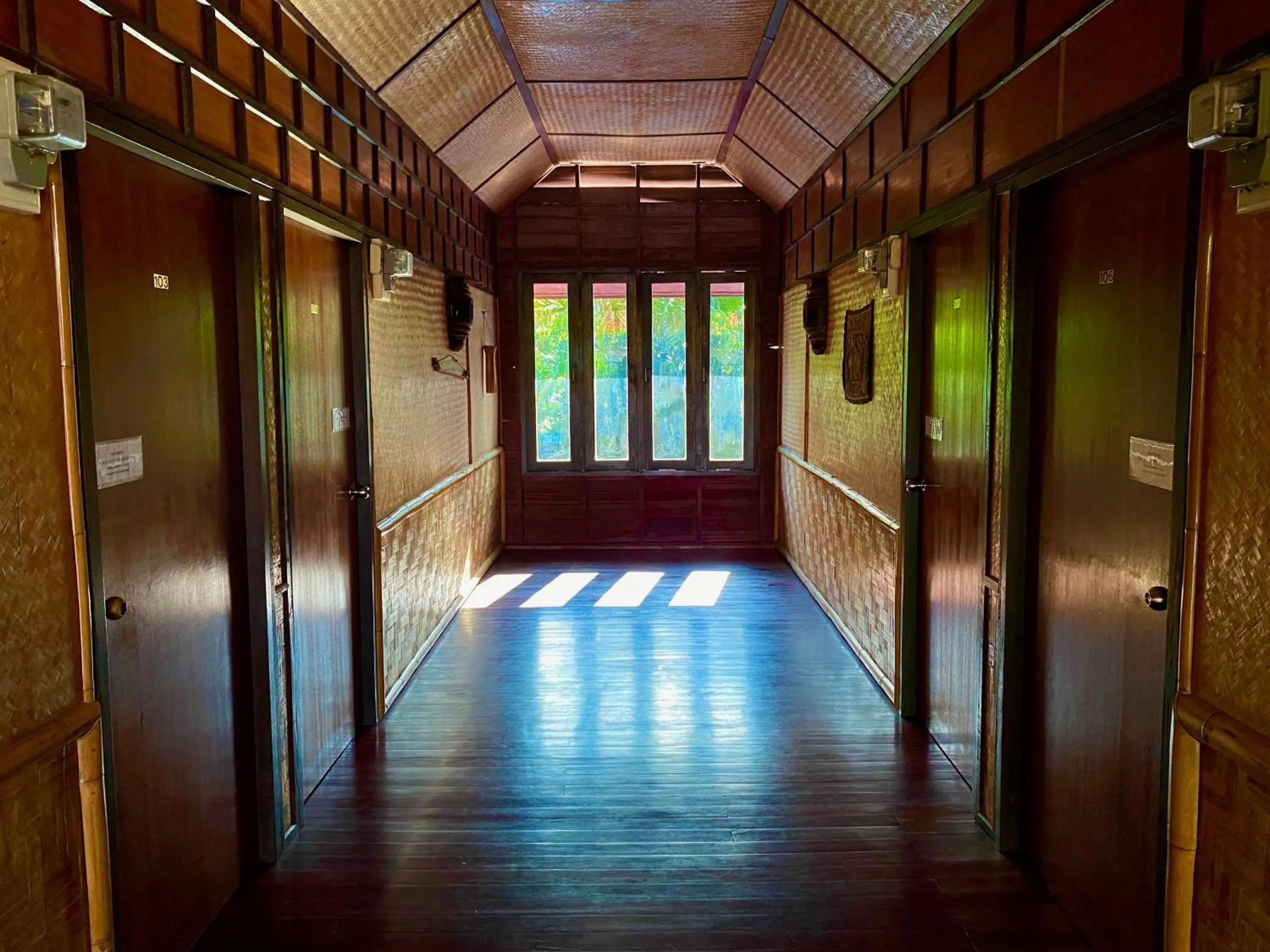 Property building in Shanti Lodge Phuket