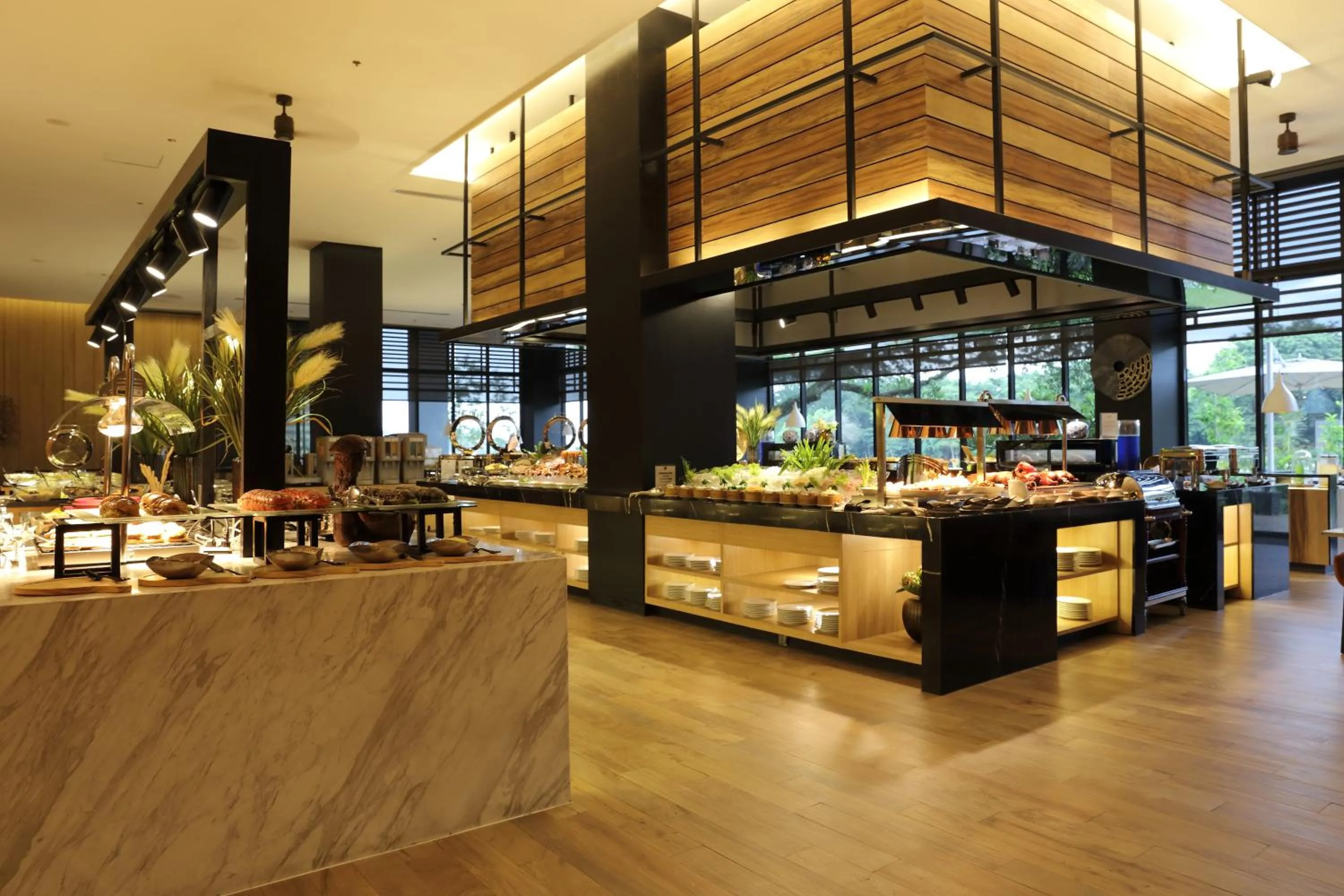 Restaurant/places to eat in Midori Clark Hotel and Casino