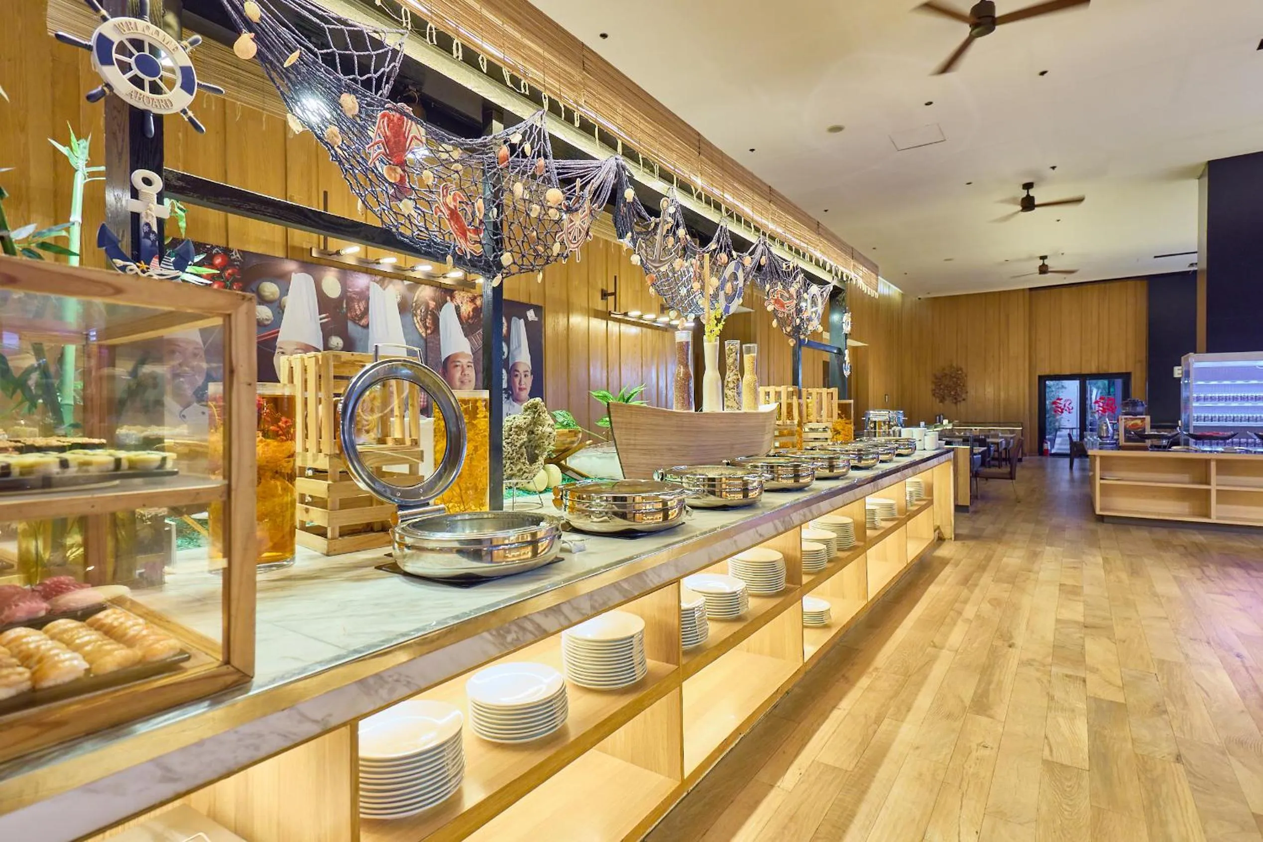 Restaurant/places to eat in Midori Clark Hotel and Casino