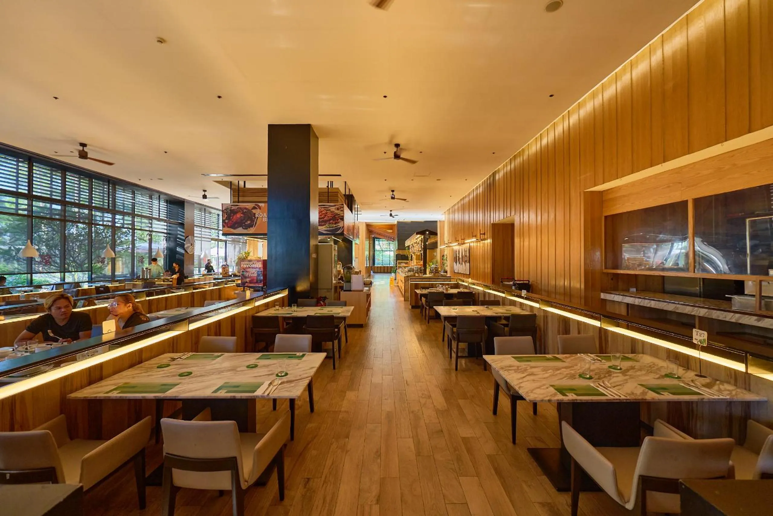 Restaurant/places to eat in Midori Clark Hotel and Casino