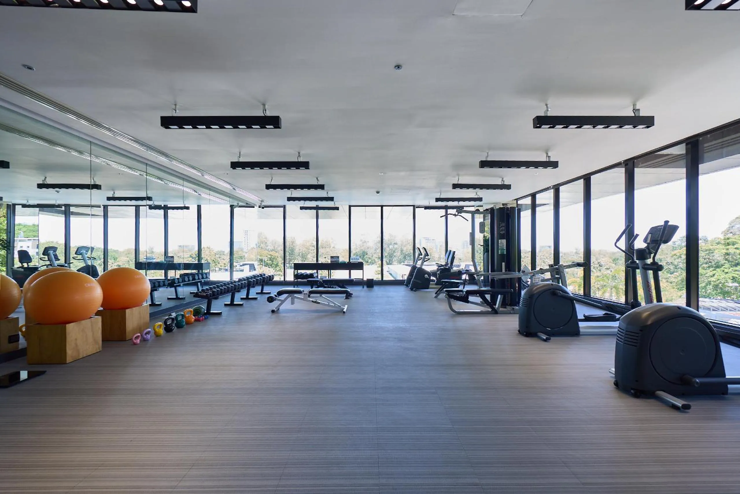 Fitness centre/facilities in Midori Clark Hotel and Casino